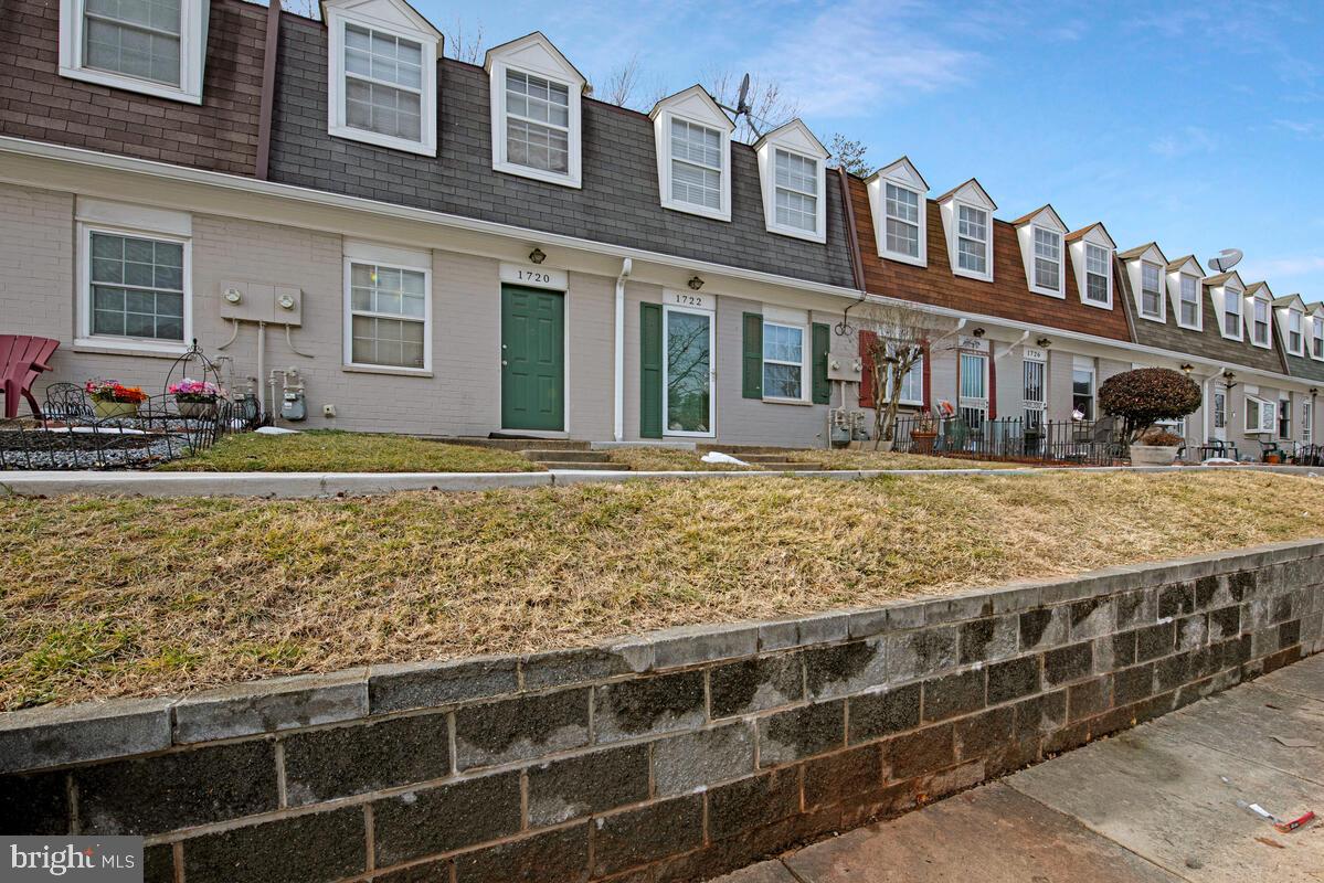 WINDMILL SQUARE - Residential