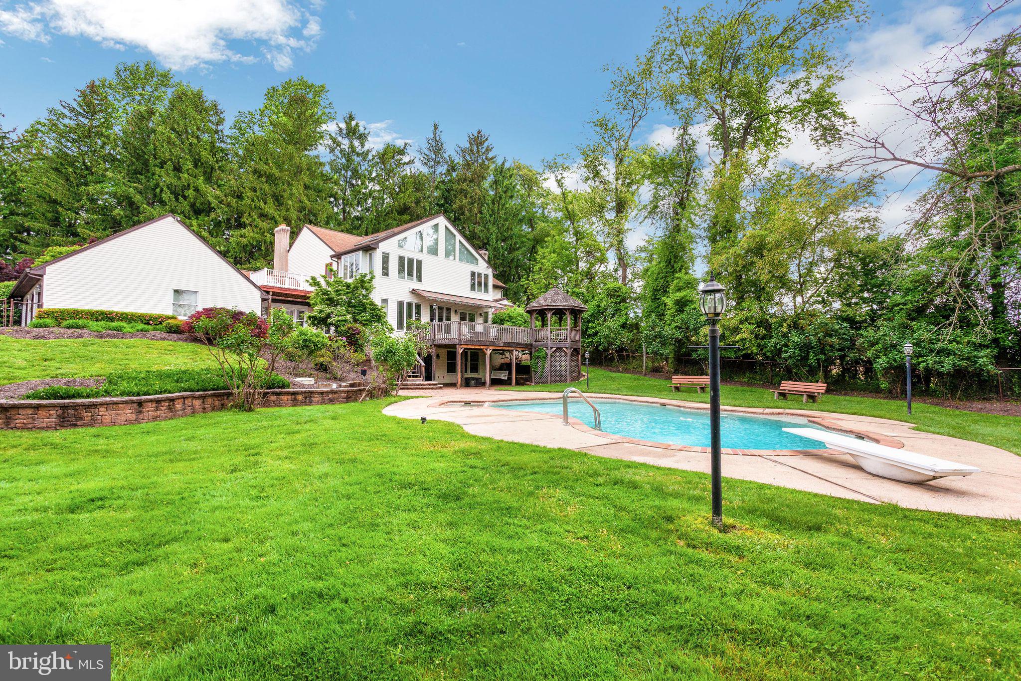COLLEGE PARK - Residential