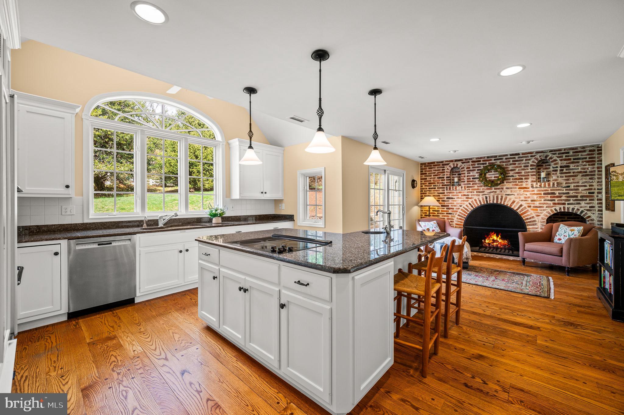 RADNOR HUNT - Residential
