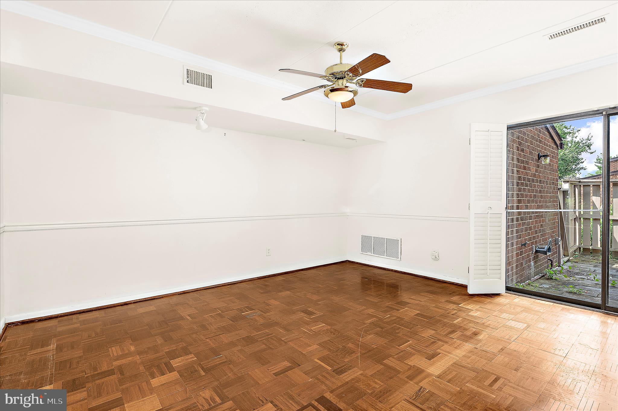 ANNEN WOODS - Residential