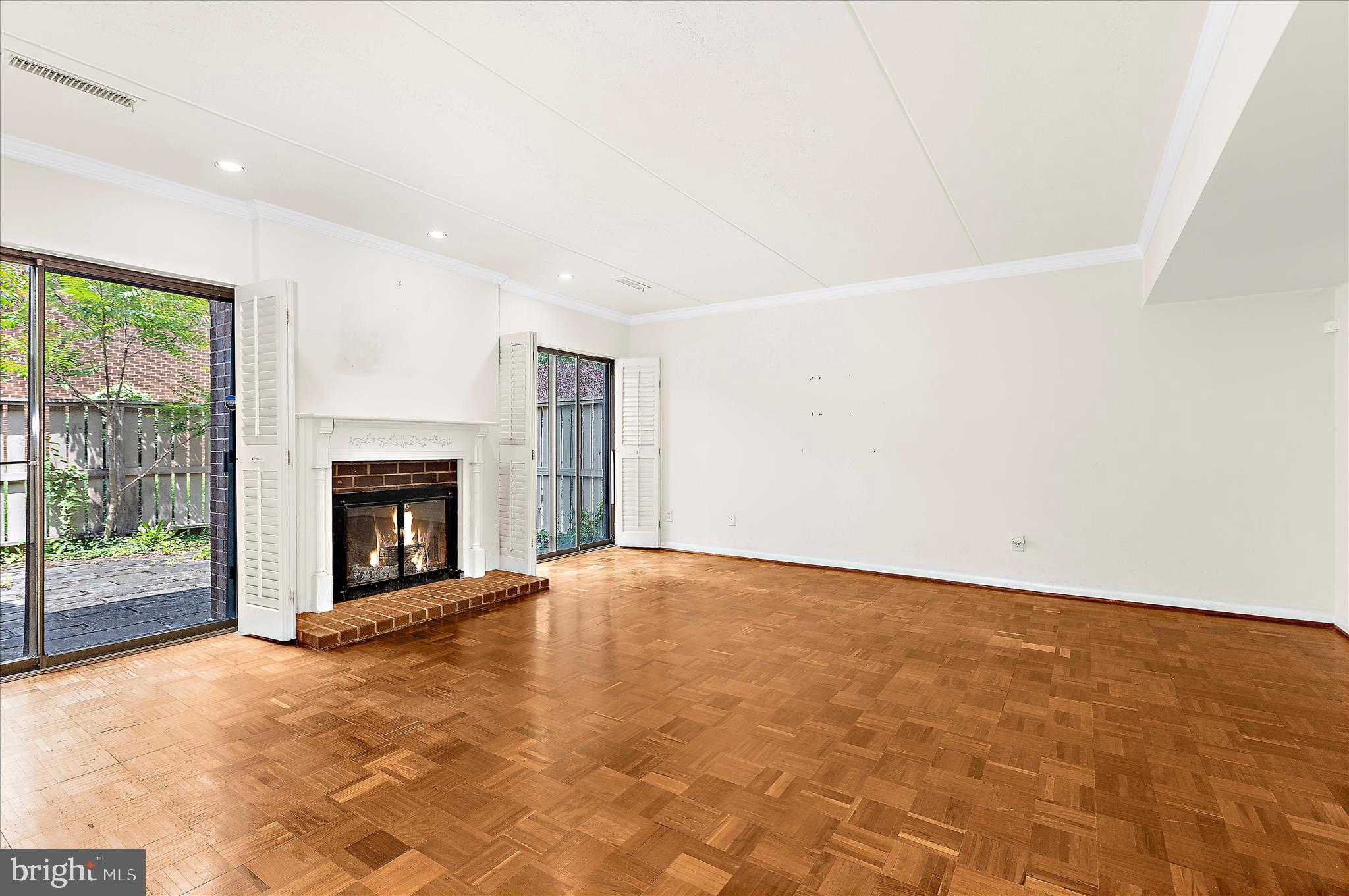 ANNEN WOODS - Residential