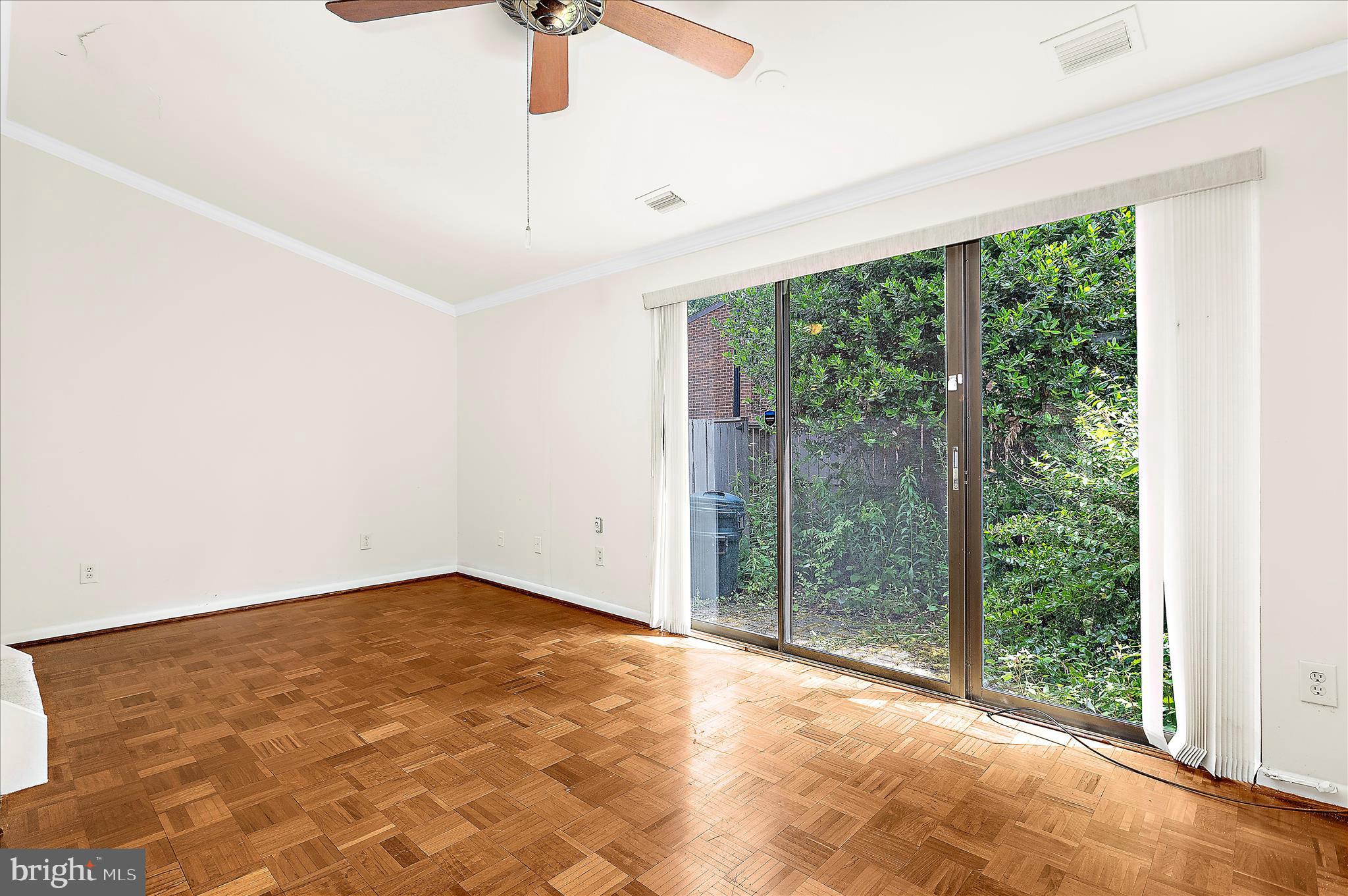 ANNEN WOODS - Residential