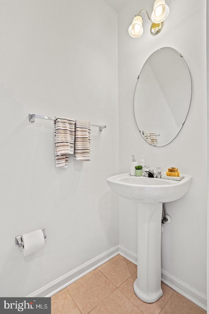 ASHBROOK VILLAGE - Residential Lease
