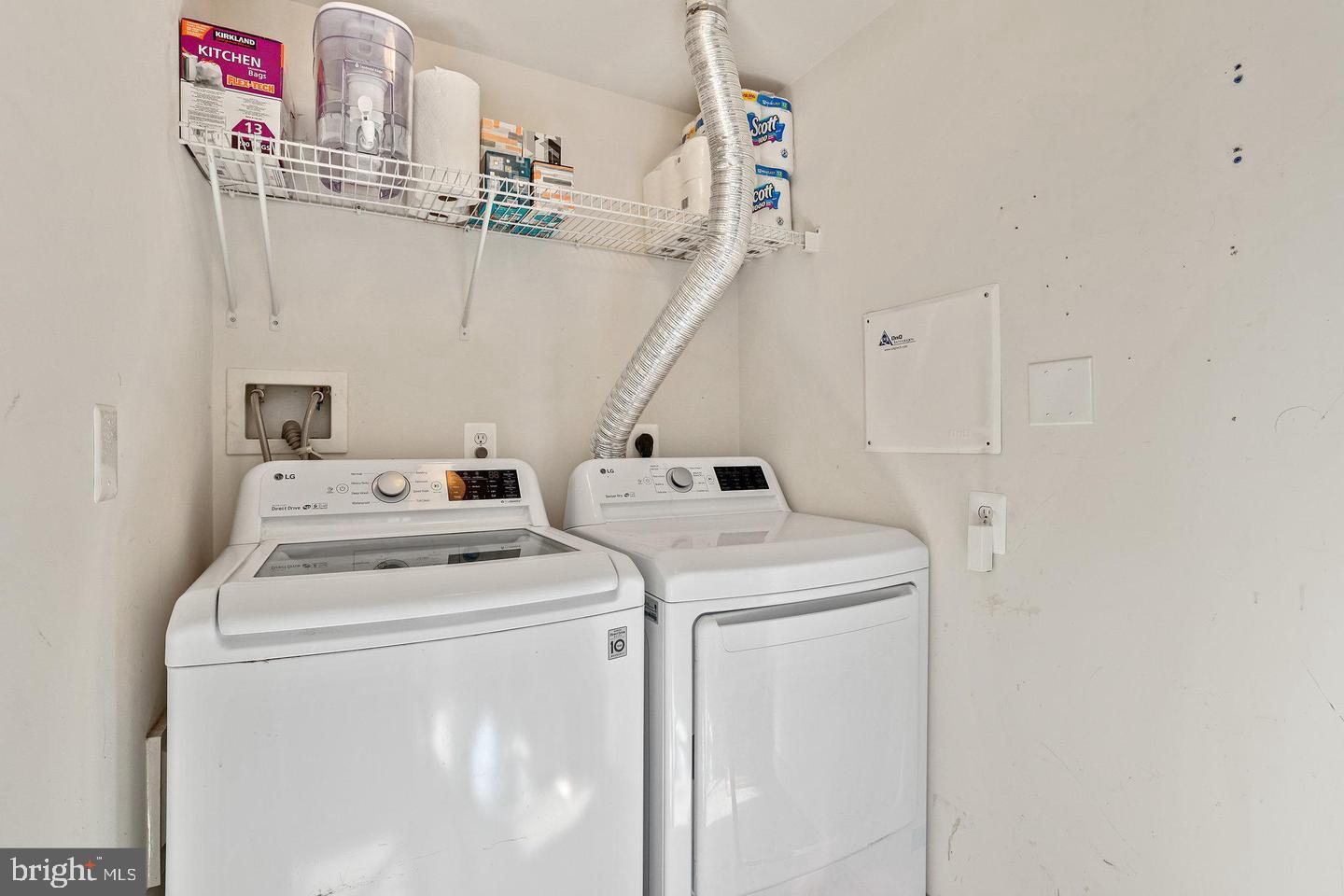ASHBROOK VILLAGE - Residential Lease