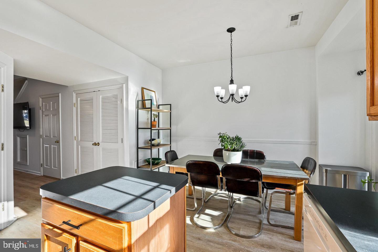 ASHBROOK VILLAGE - Residential Lease