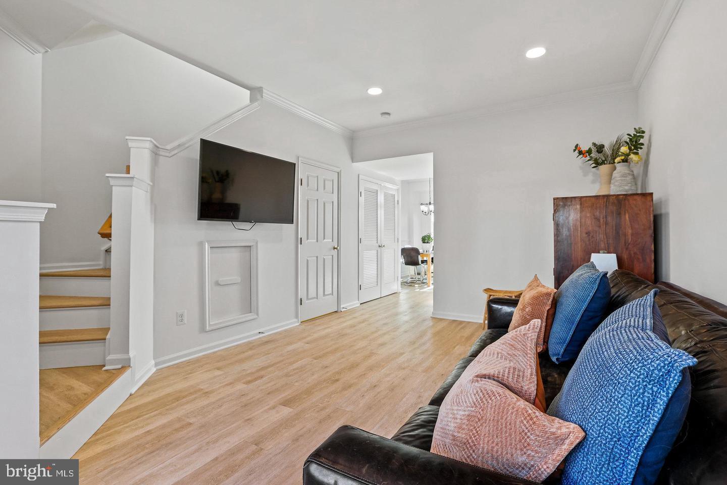 ASHBROOK VILLAGE - Residential Lease