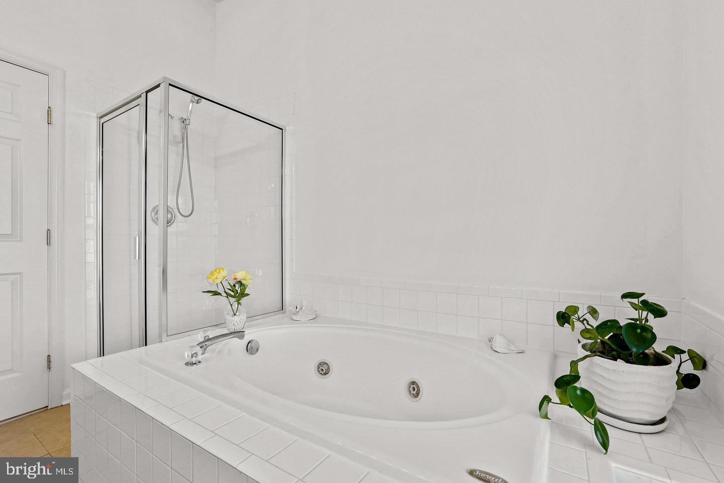 ASHBROOK VILLAGE - Residential Lease