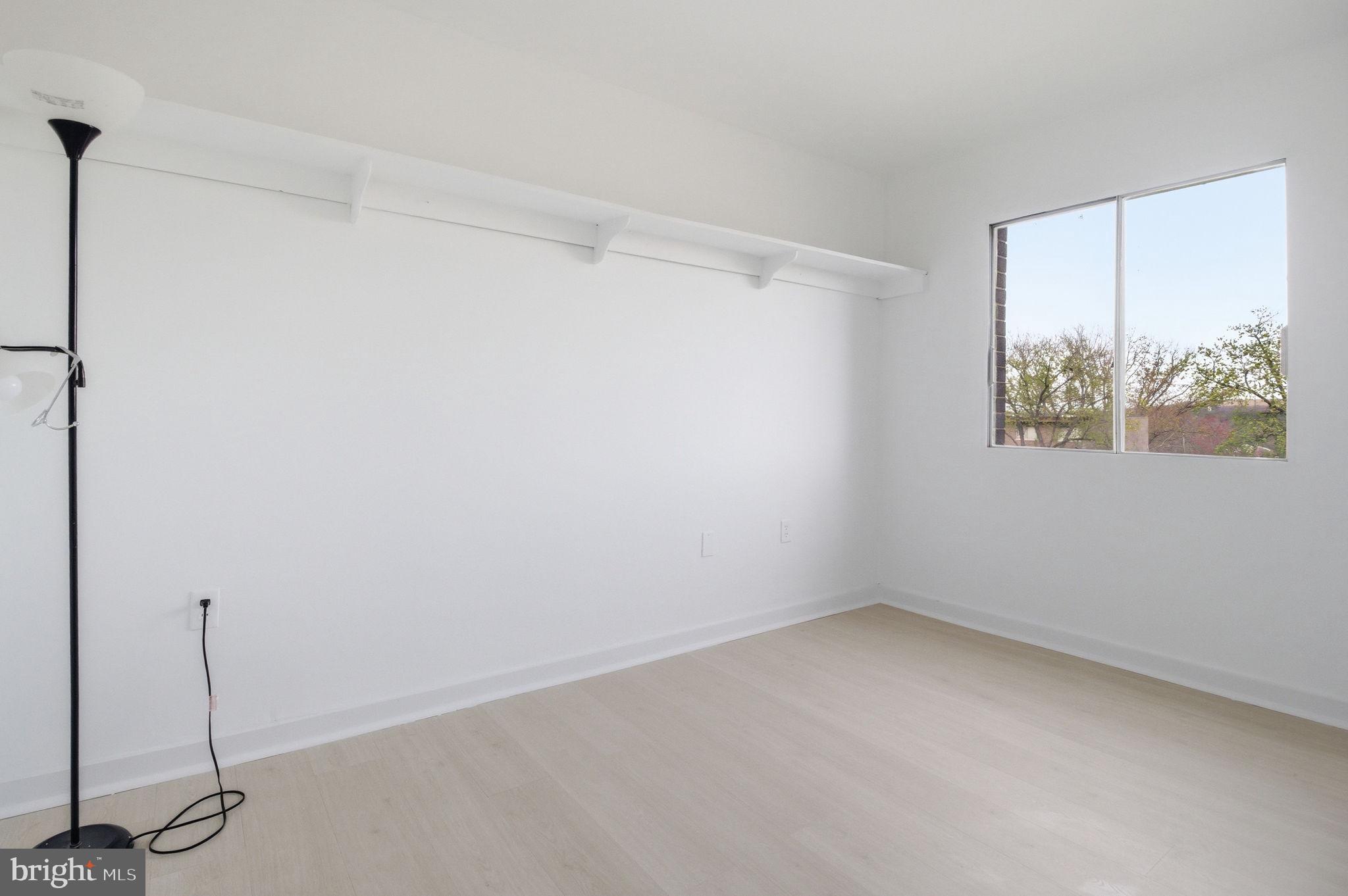 OCCOQUAN RIDGE CONDO - Residential