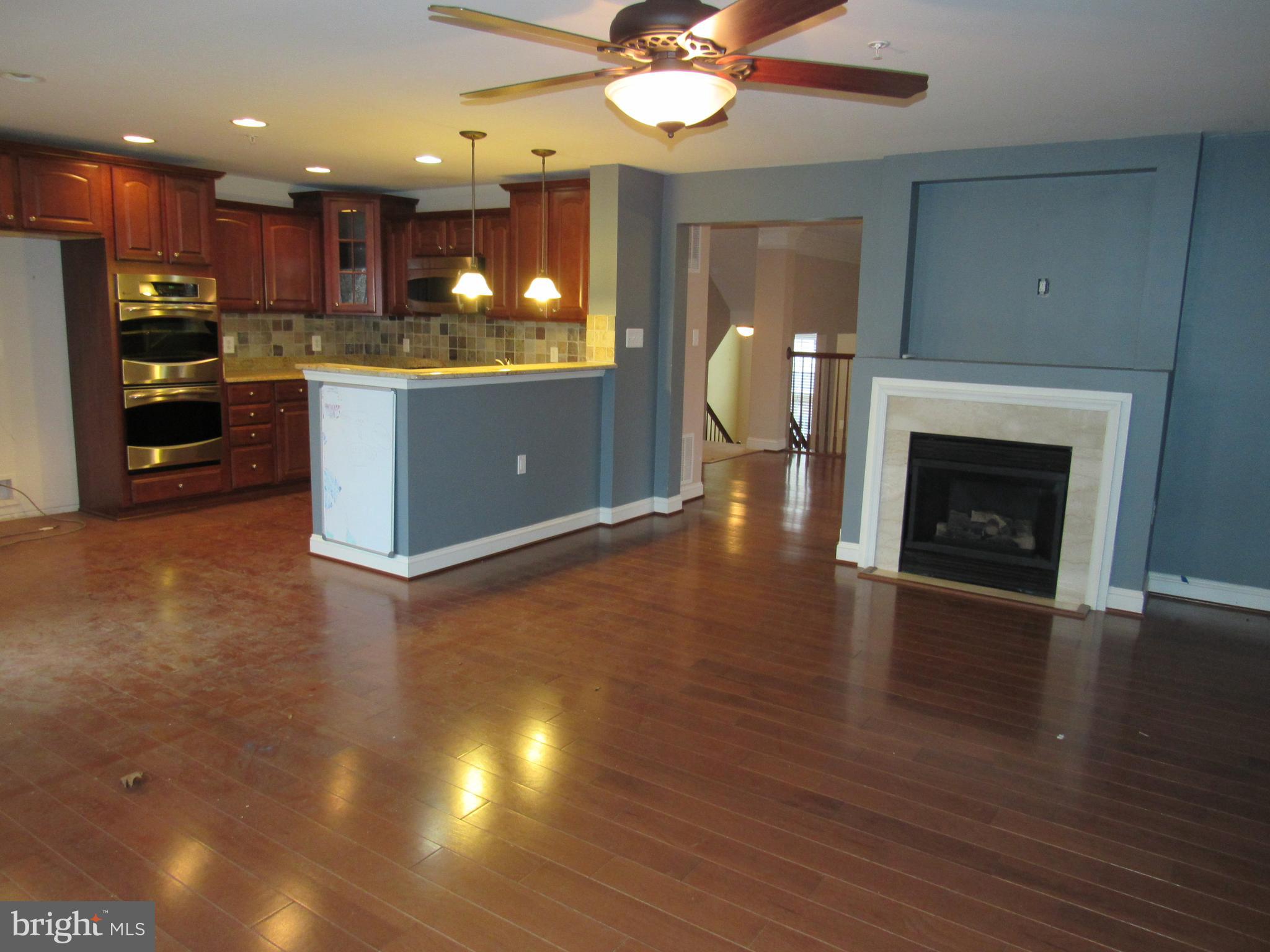 MARKET CENTER CONDOMINIUM - Residential