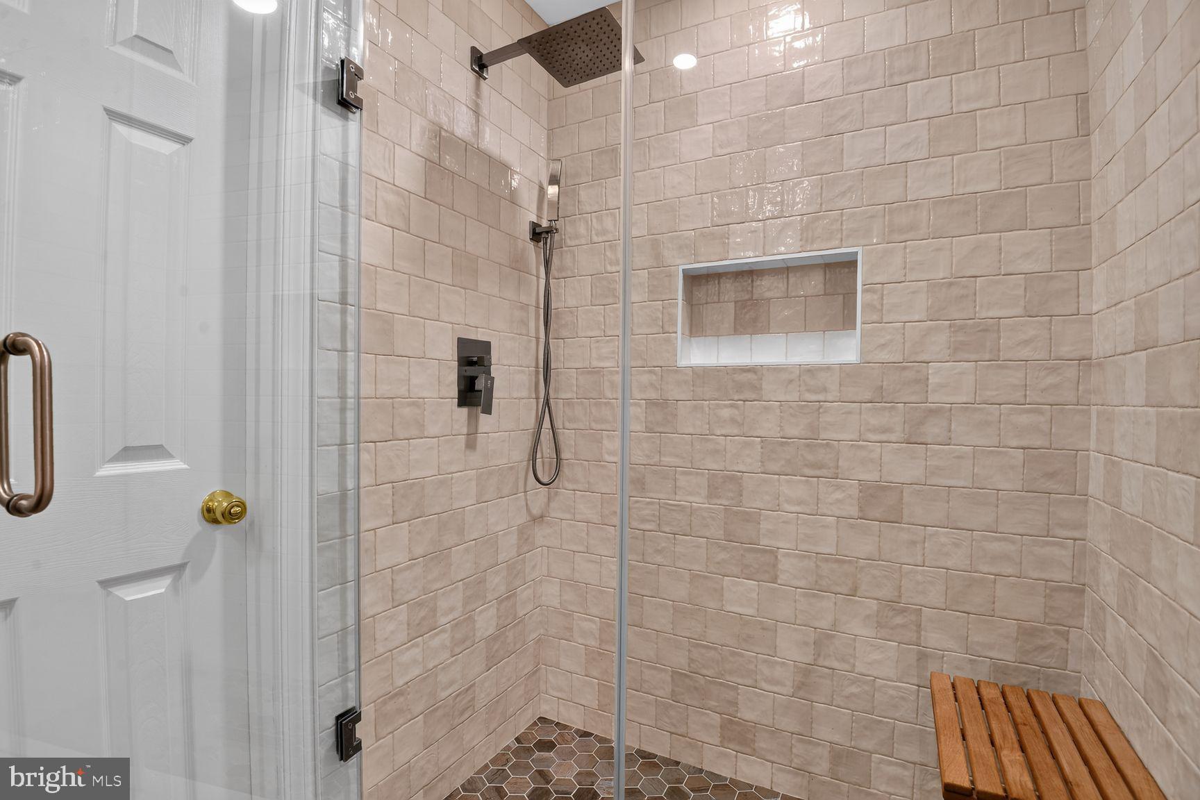 CASCADES LOWES ISLAND - Residential