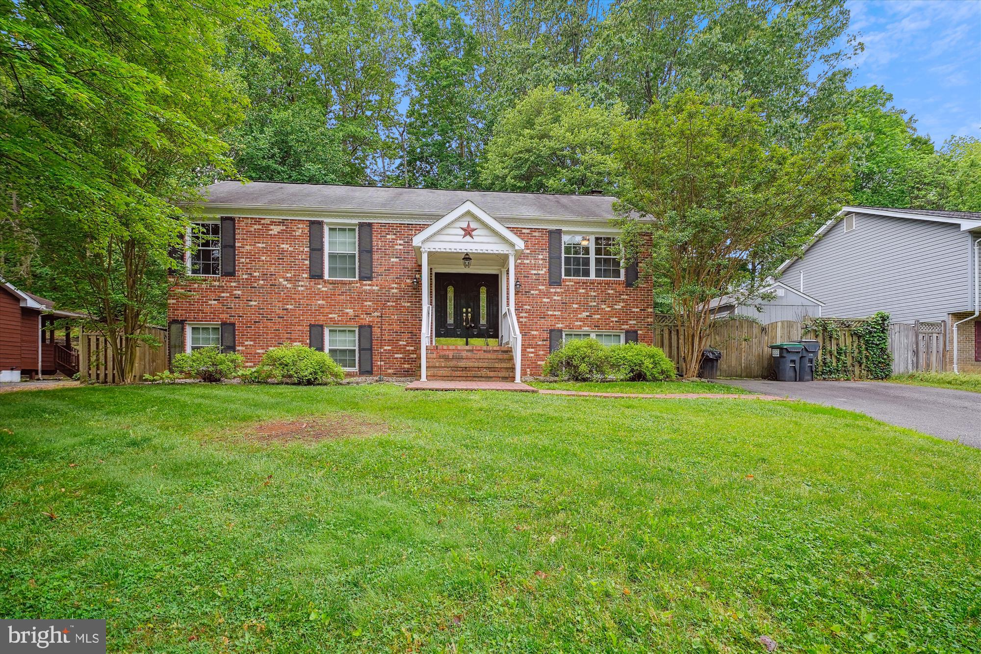 HERITAGE OAKS - Residential Lease