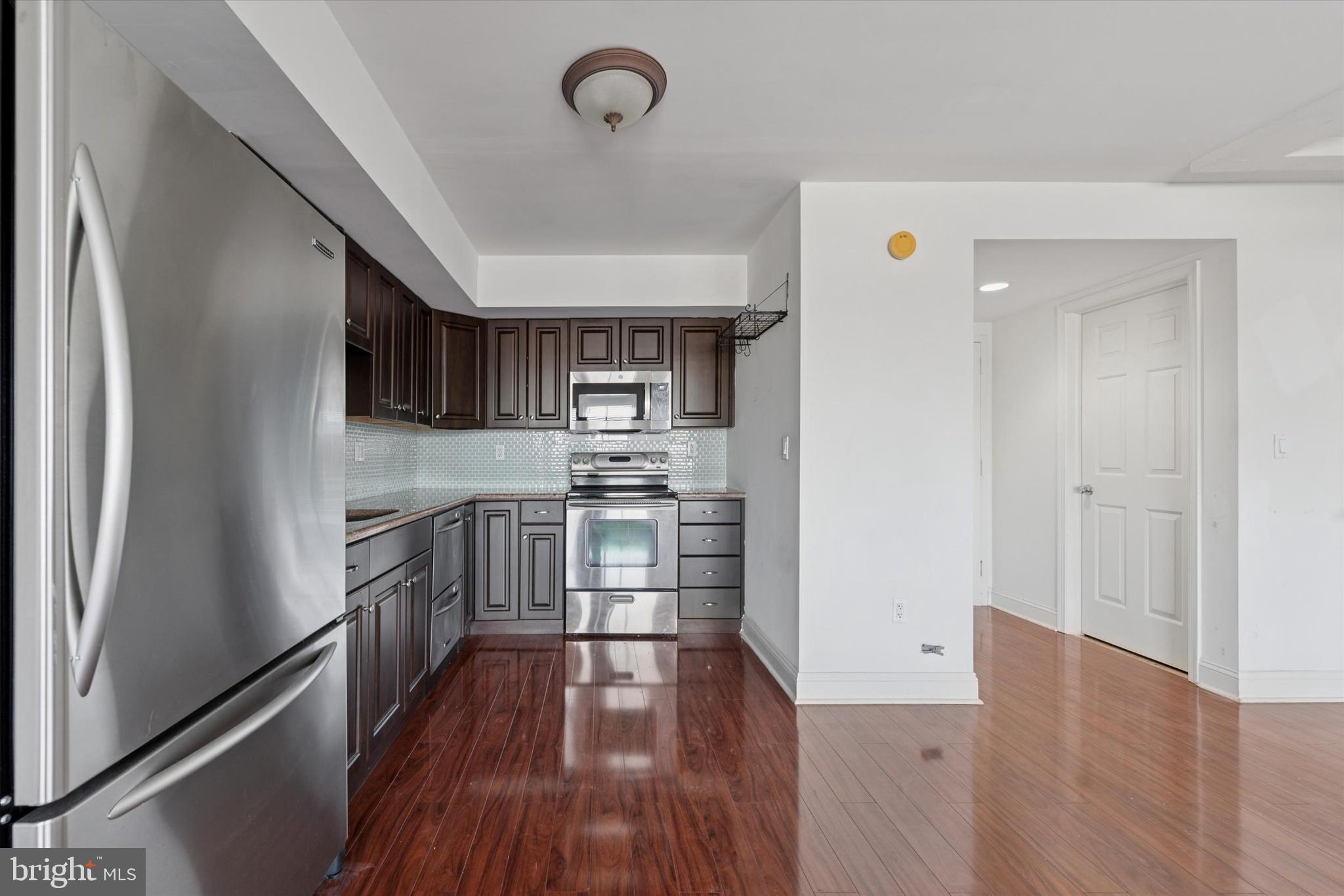 SOCIETY HILL - Residential