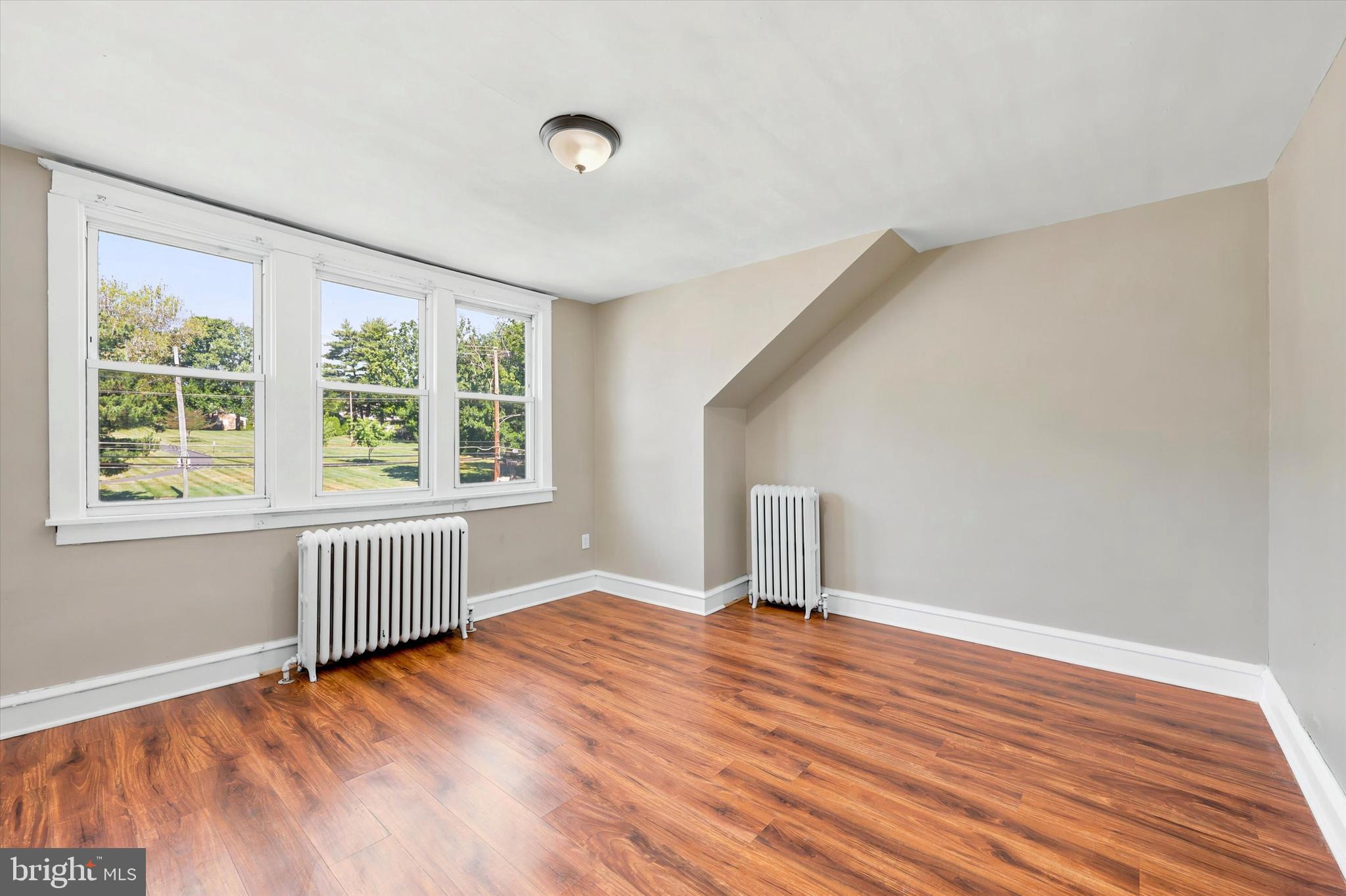FOX CHASE - Residential