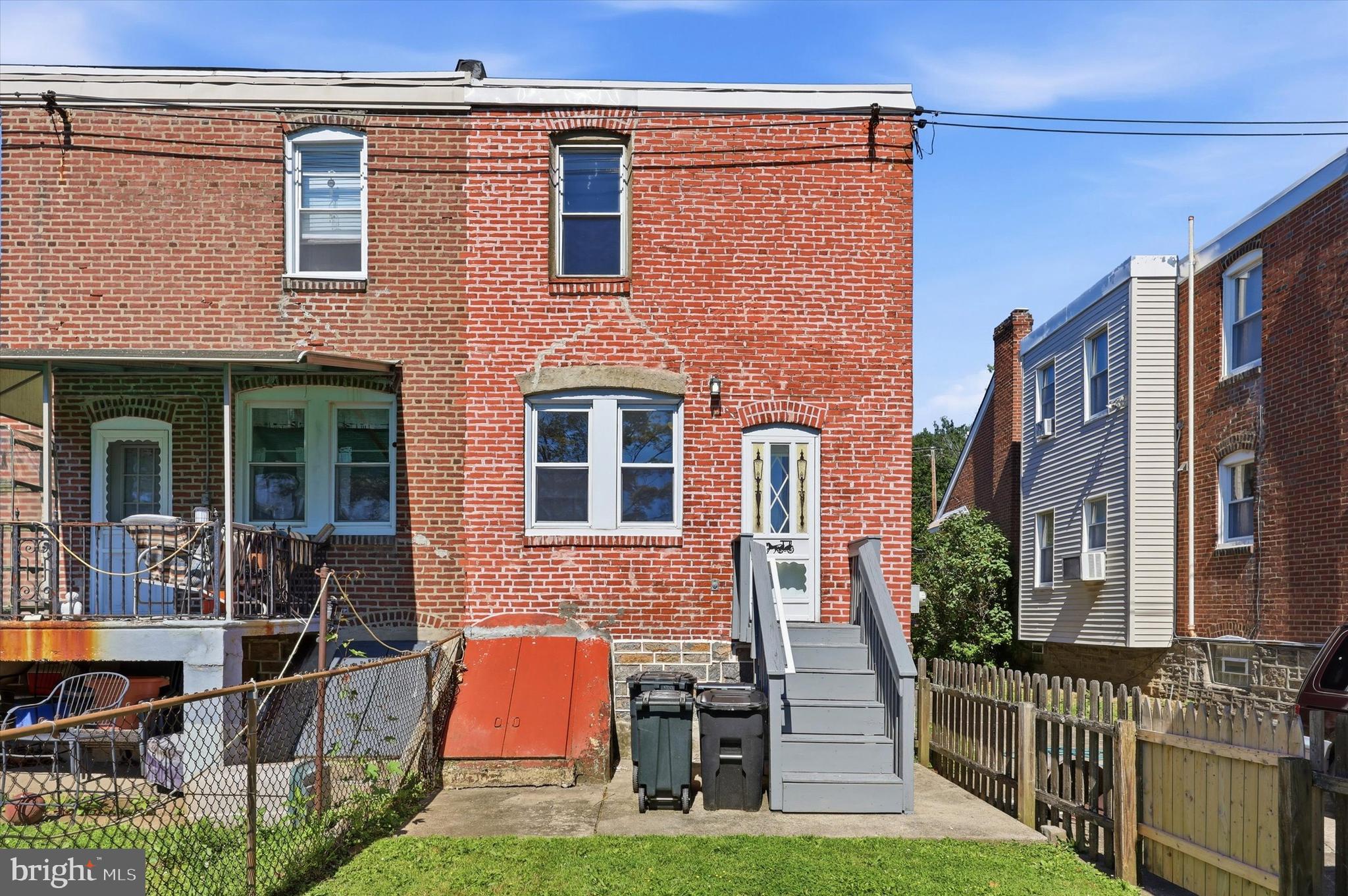 FOX CHASE - Residential