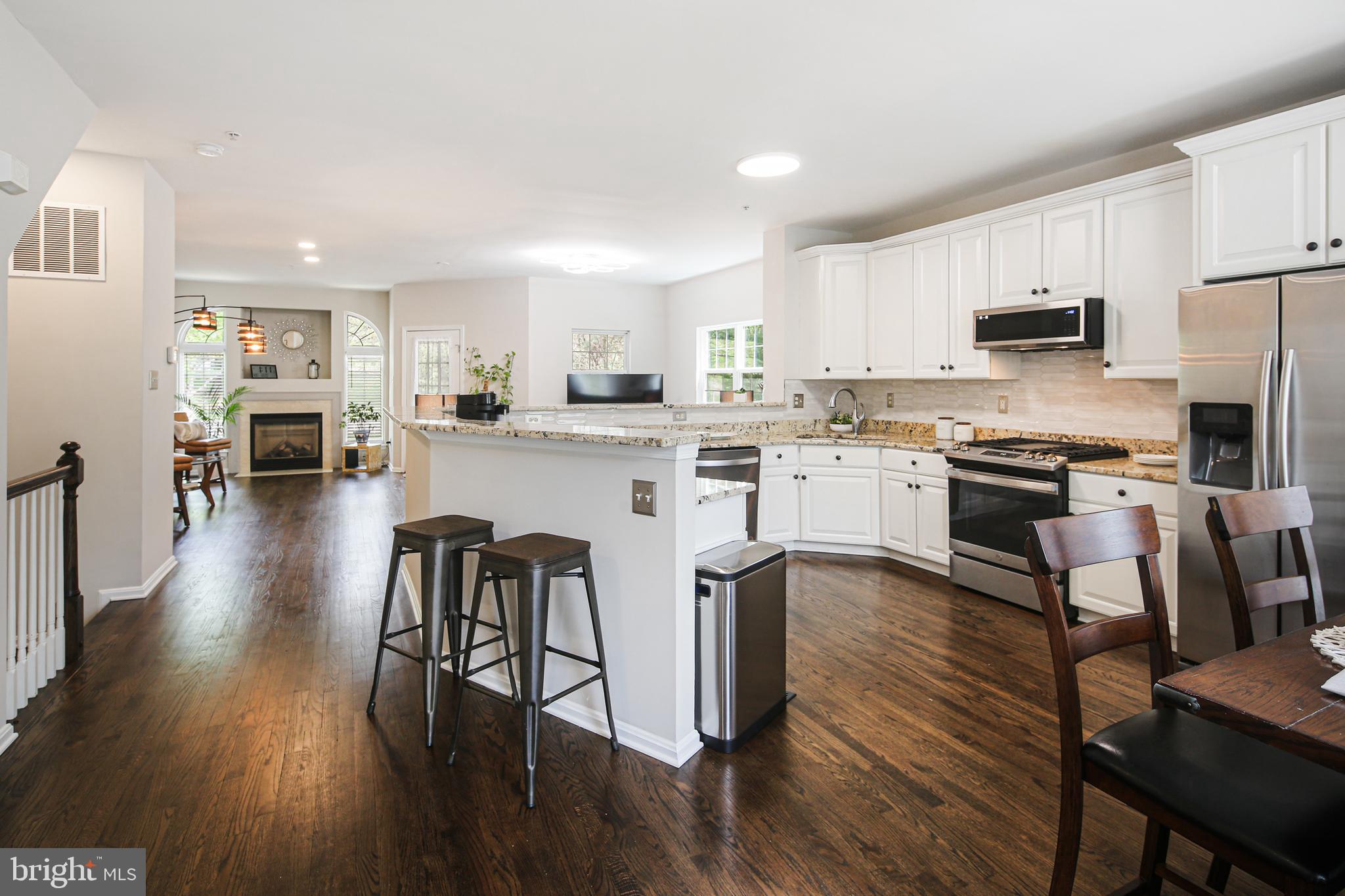 RIVER HILL - Residential