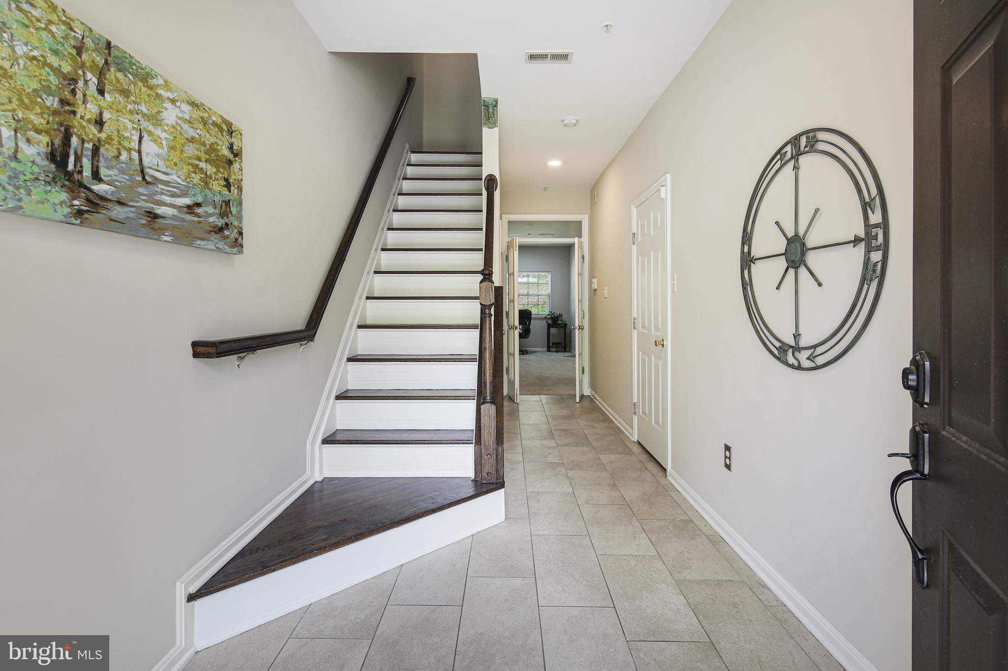 RIVER HILL - Residential