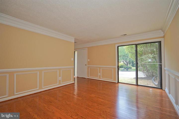 RESTON - Residential Lease