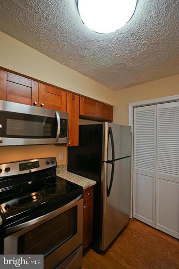 RESTON - Residential Lease