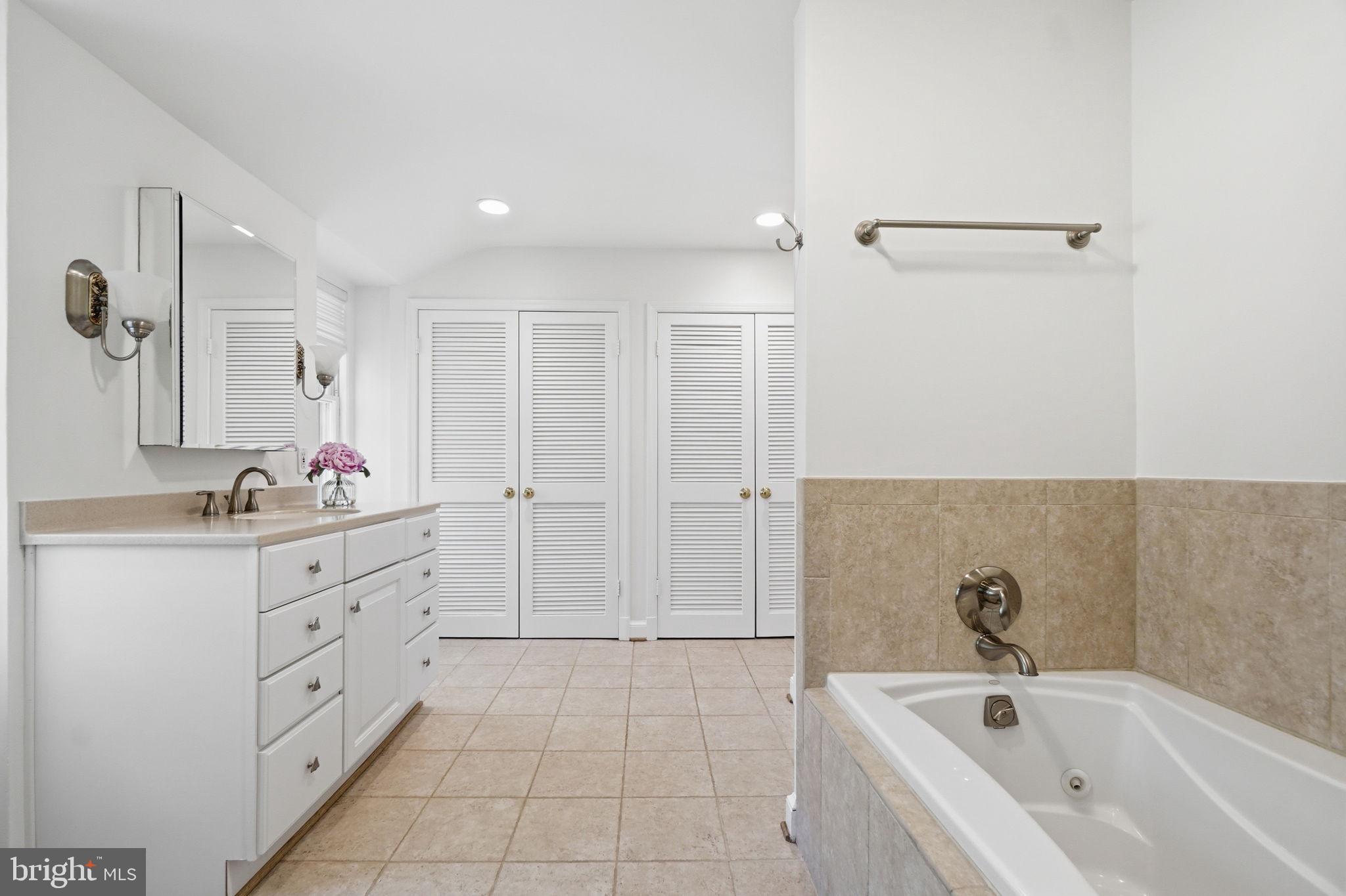 POTOMAC FALLS - Residential