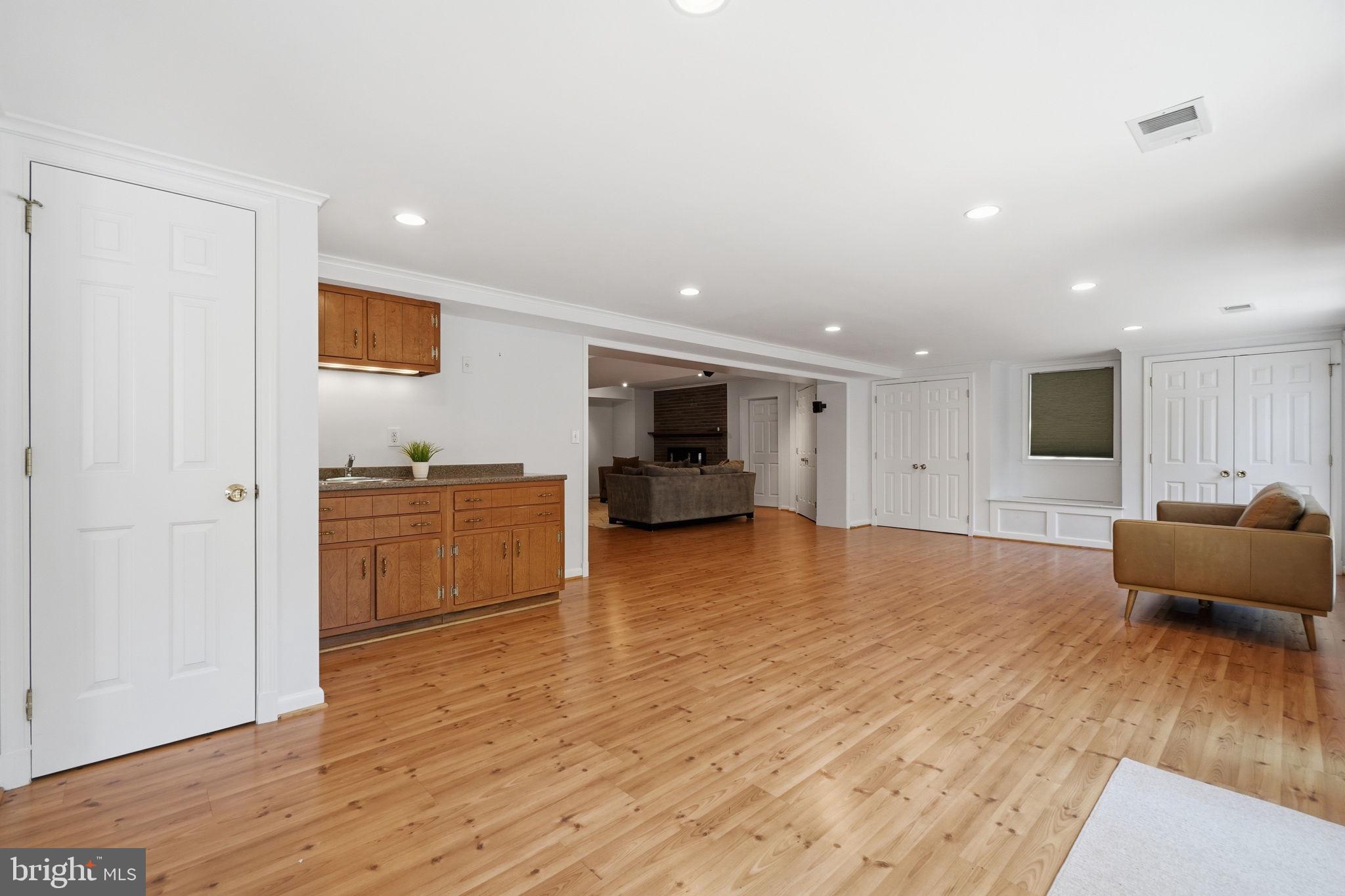 POTOMAC FALLS - Residential