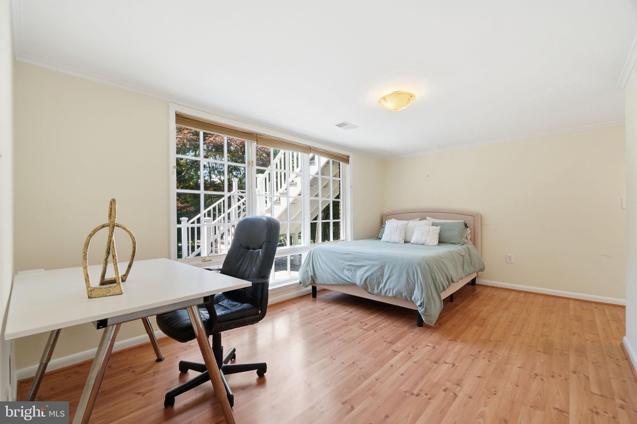 POTOMAC FALLS - Residential
