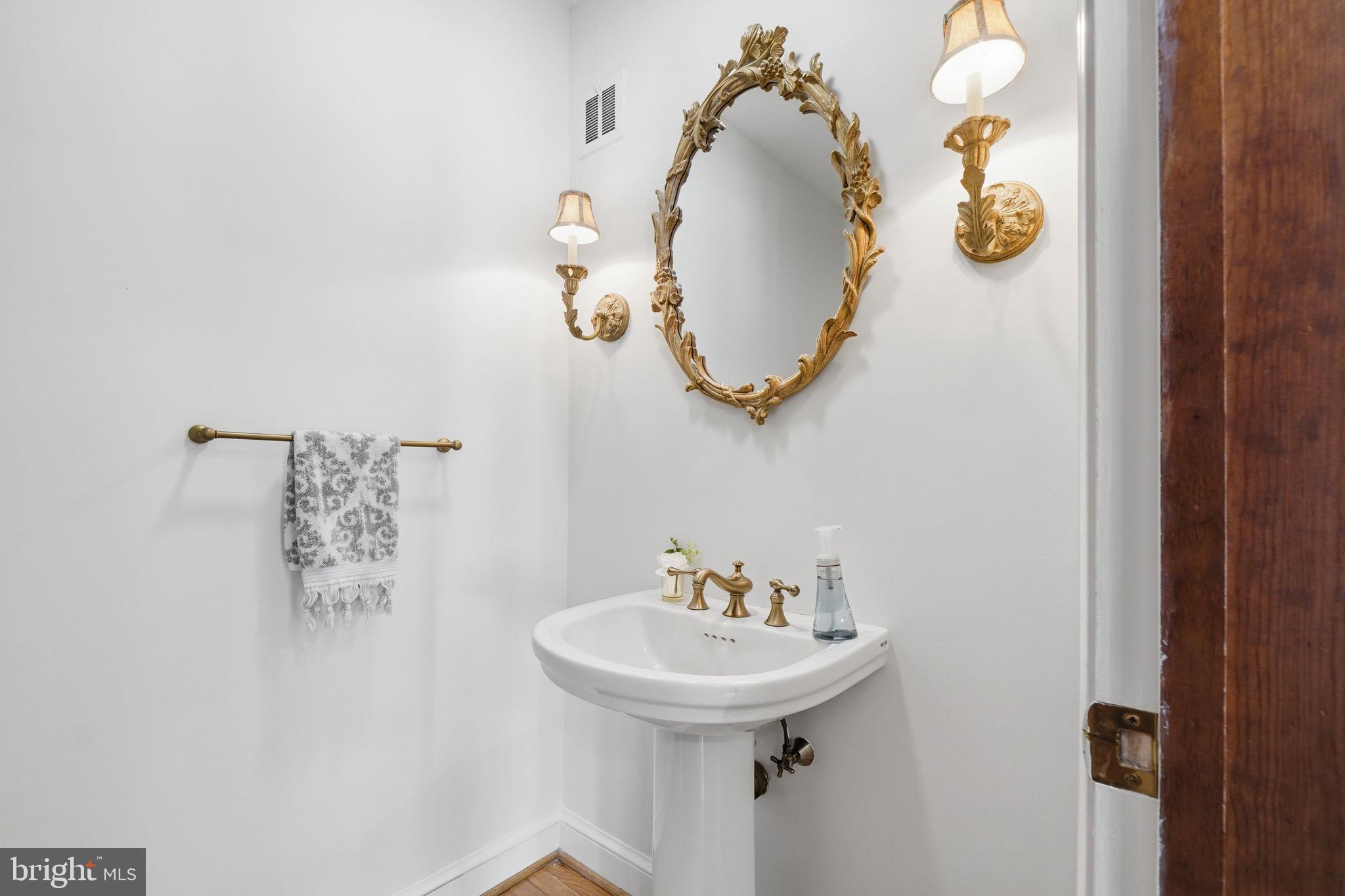 POTOMAC FALLS - Residential