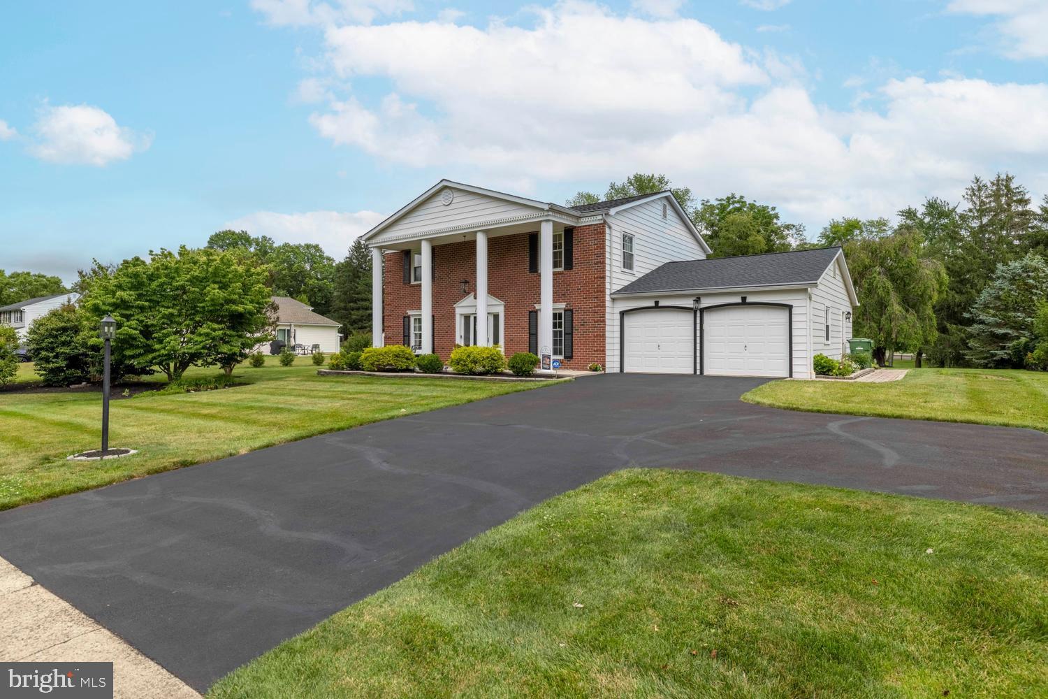 MAPLE GLEN - Residential