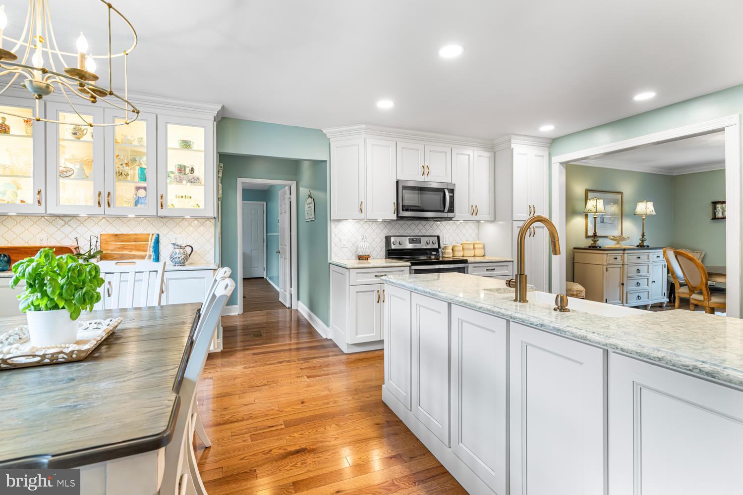 MAPLE GLEN - Residential