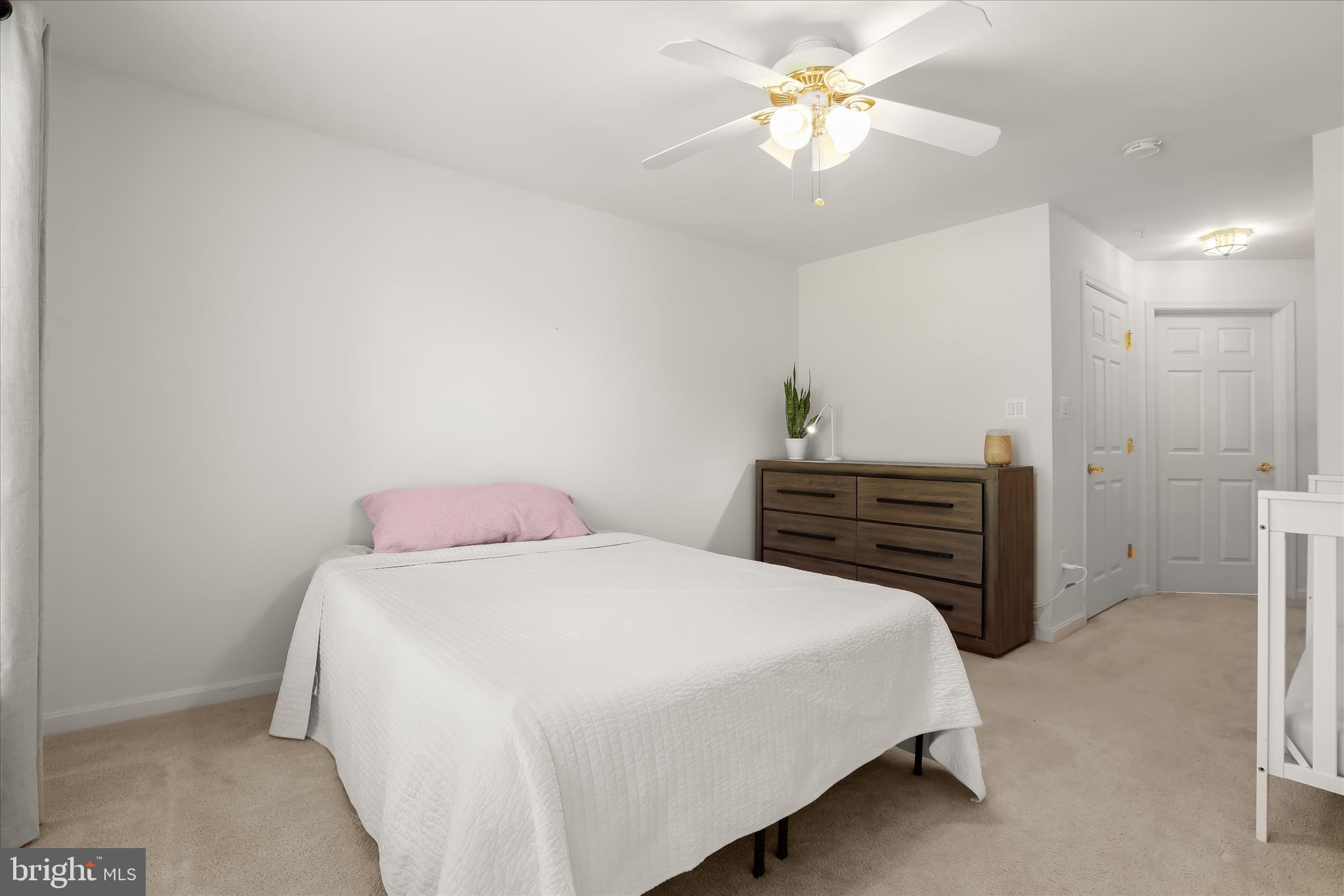 BALLENGER POINTE - Residential
