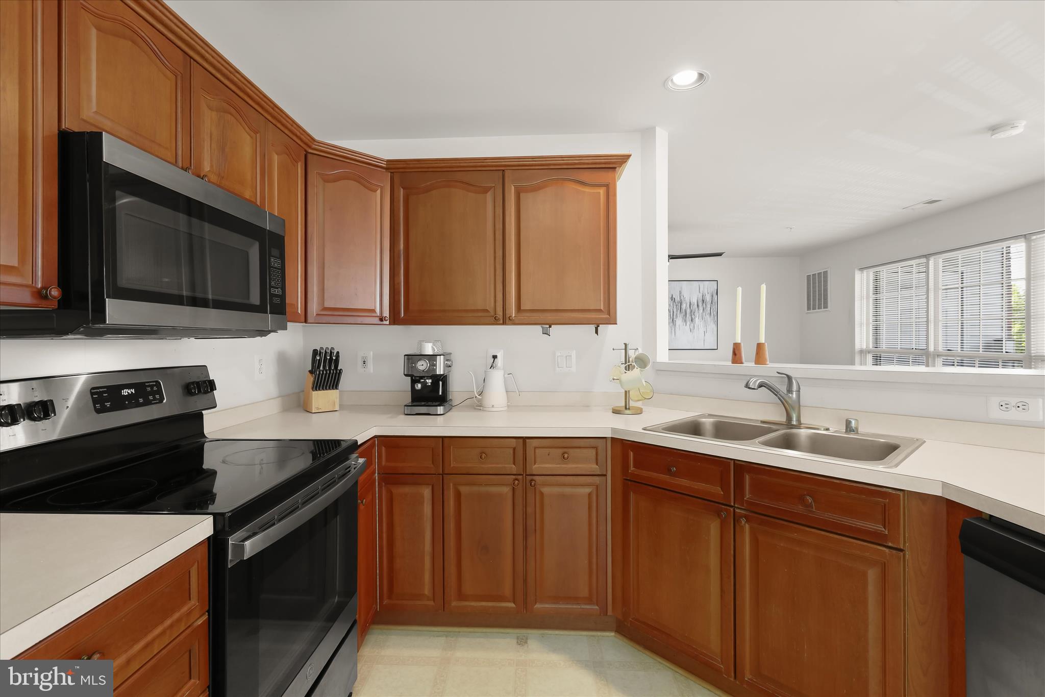 BALLENGER POINTE - Residential