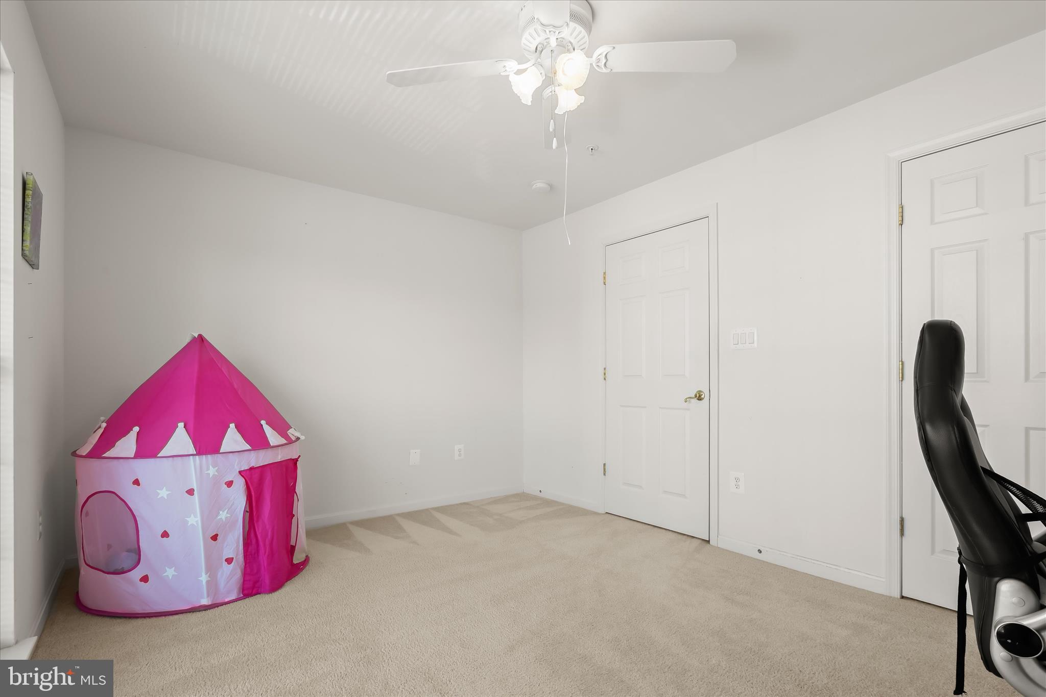 BALLENGER POINTE - Residential