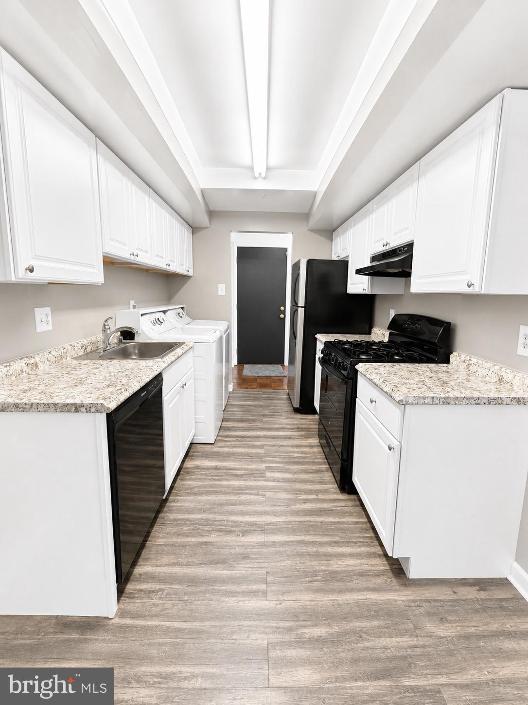 PINES CONDOMINIUM - Residential
