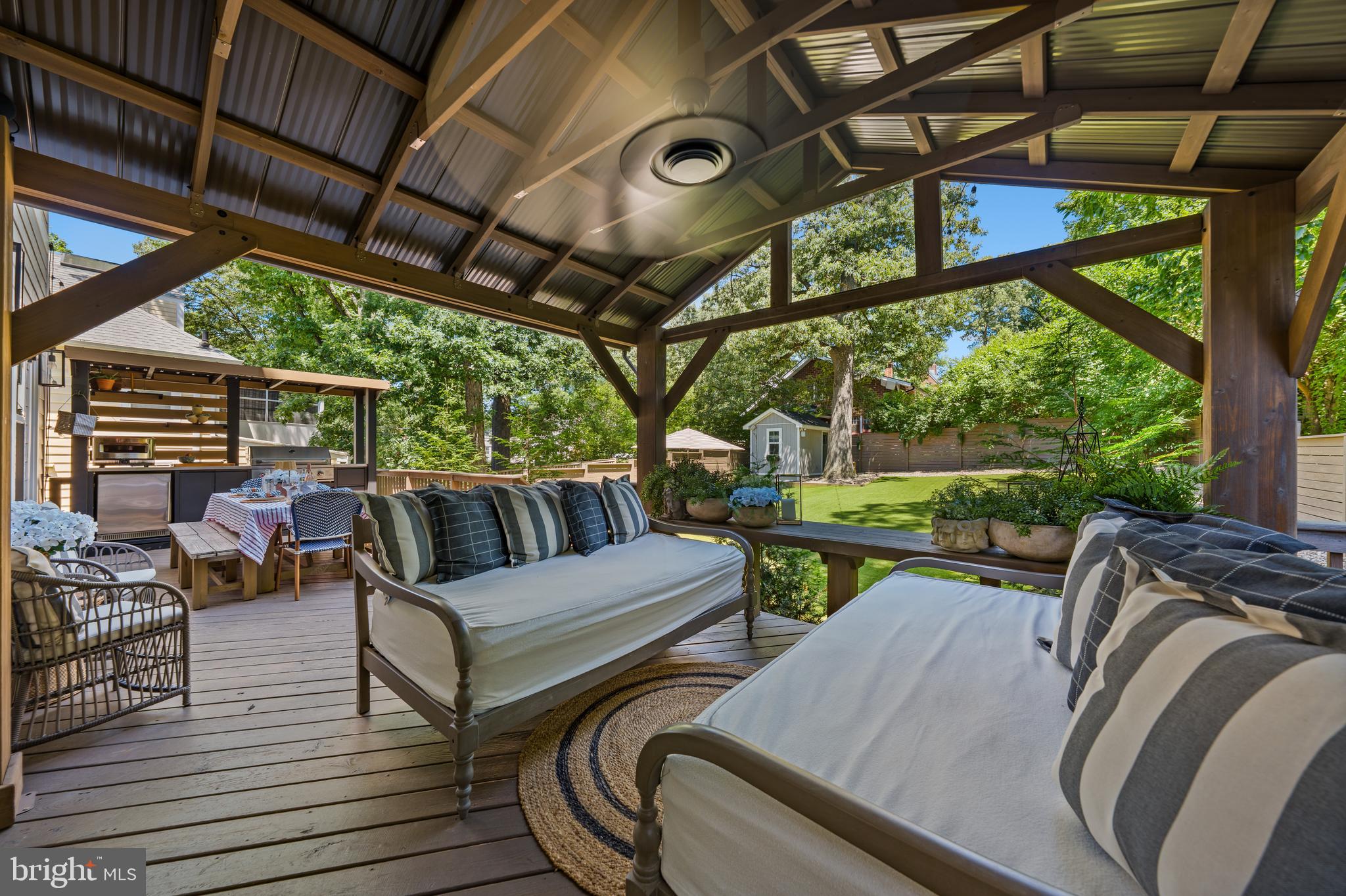 HYATTSVILLE HILLS - Residential