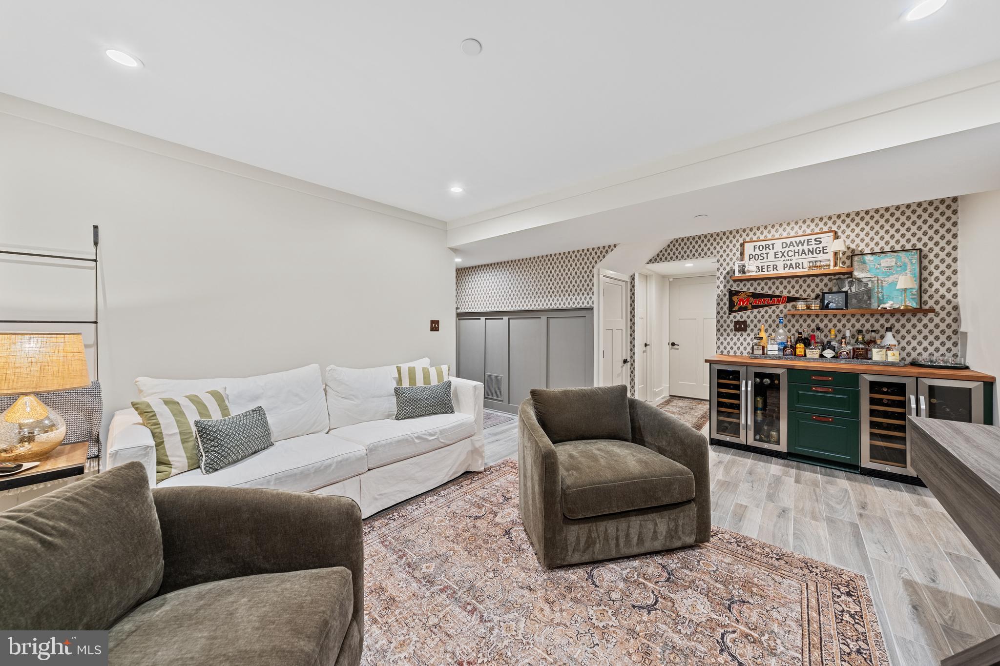 HYATTSVILLE HILLS - Residential