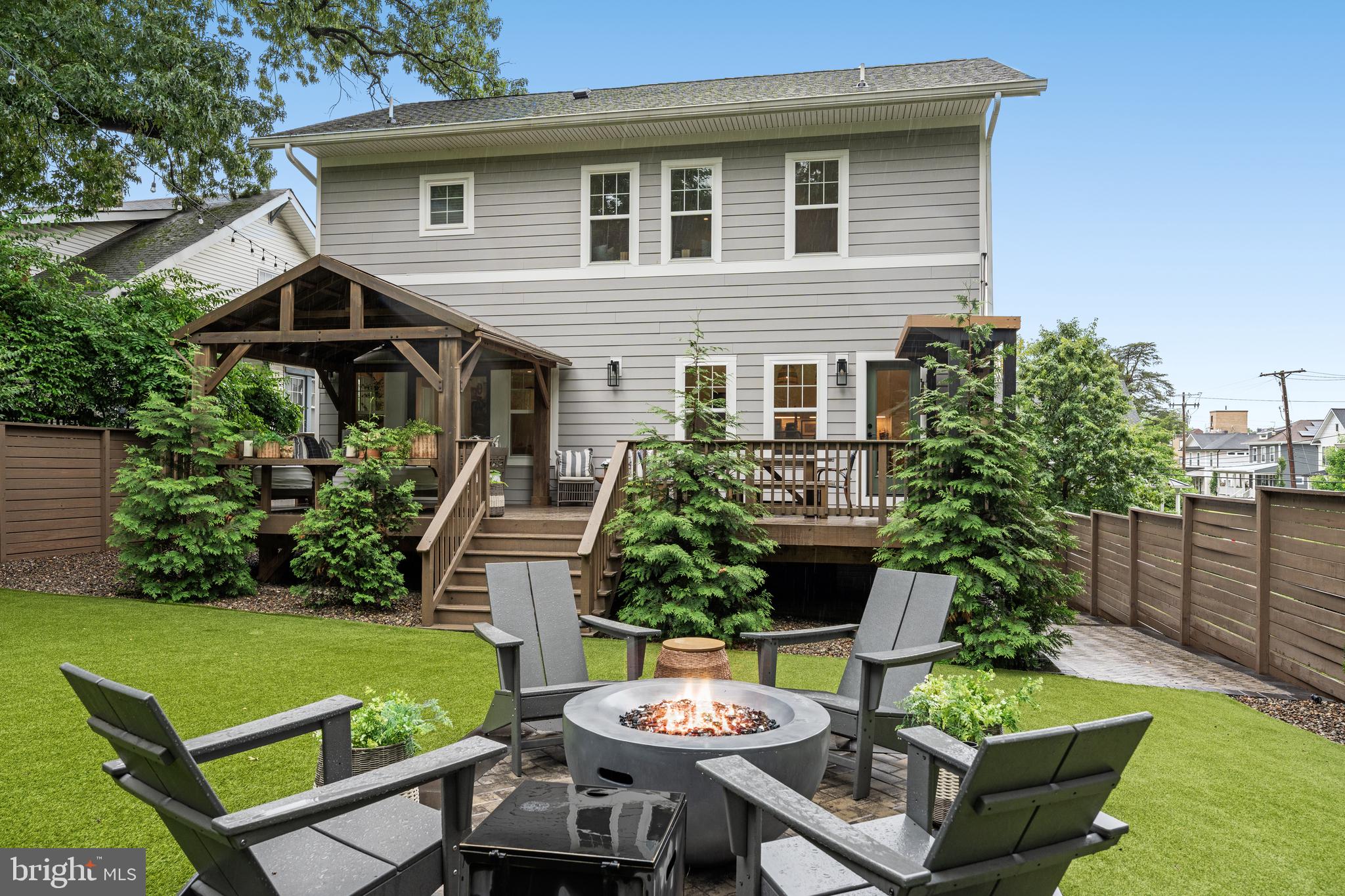 HYATTSVILLE HILLS - Residential