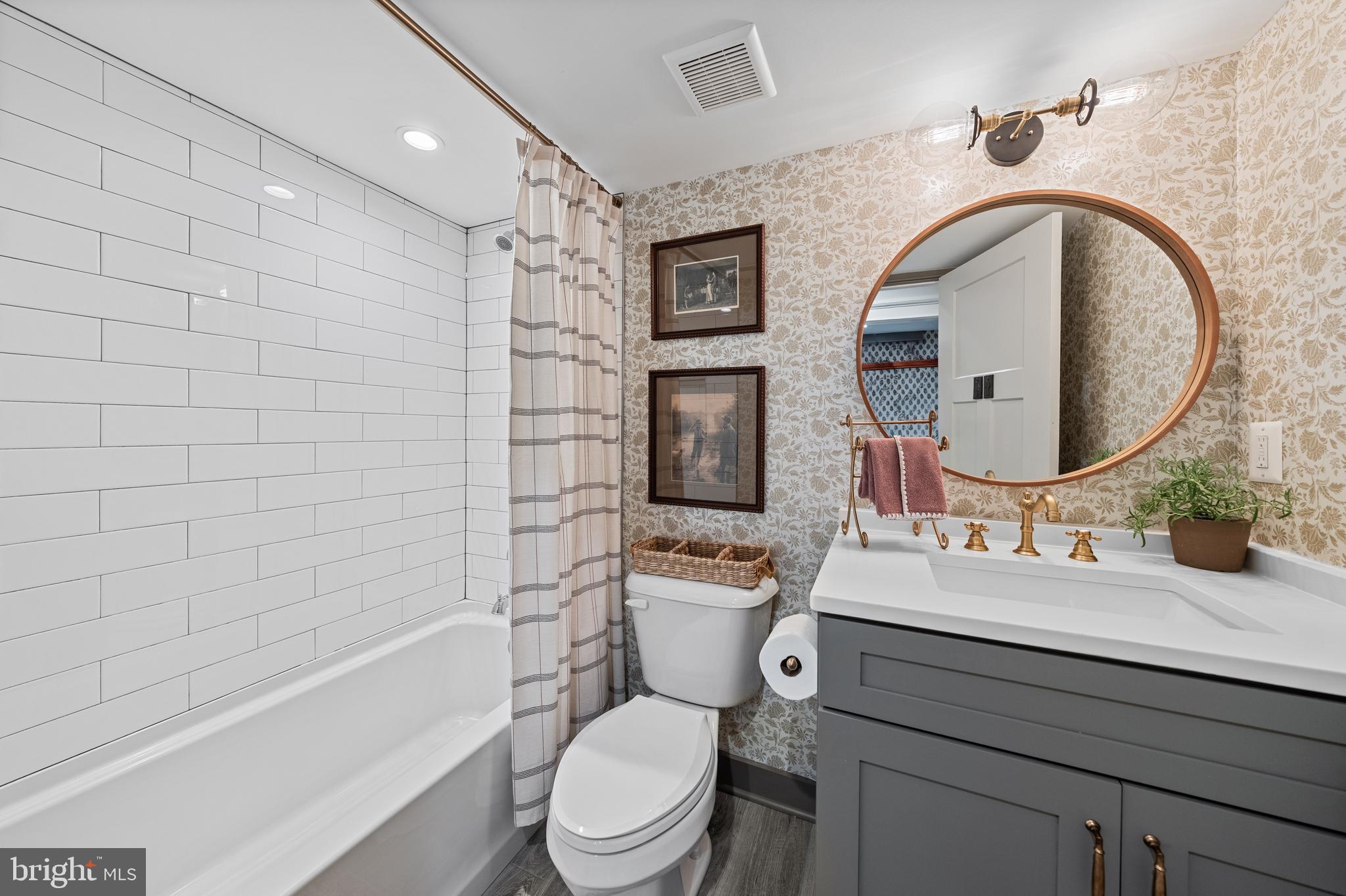 HYATTSVILLE HILLS - Residential
