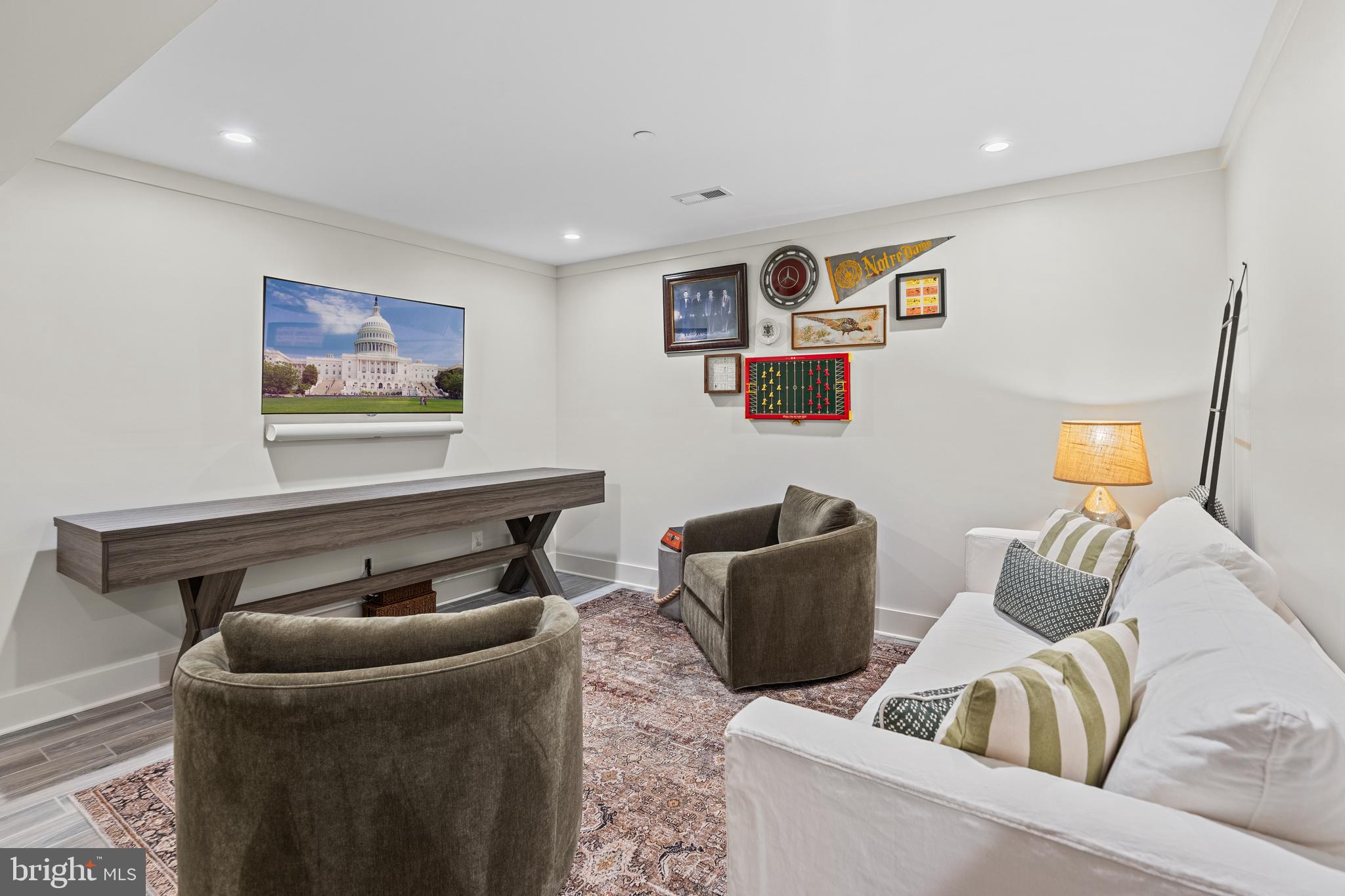 HYATTSVILLE HILLS - Residential