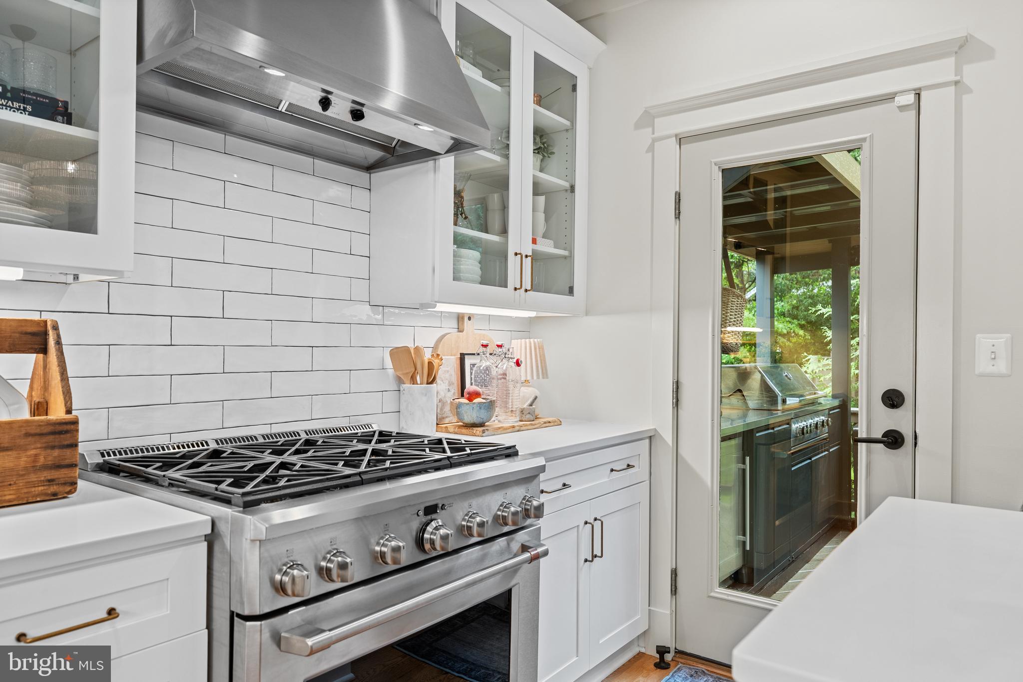HYATTSVILLE HILLS - Residential