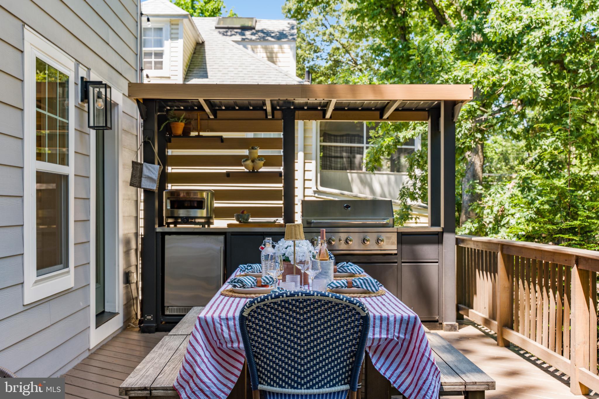 HYATTSVILLE HILLS - Residential