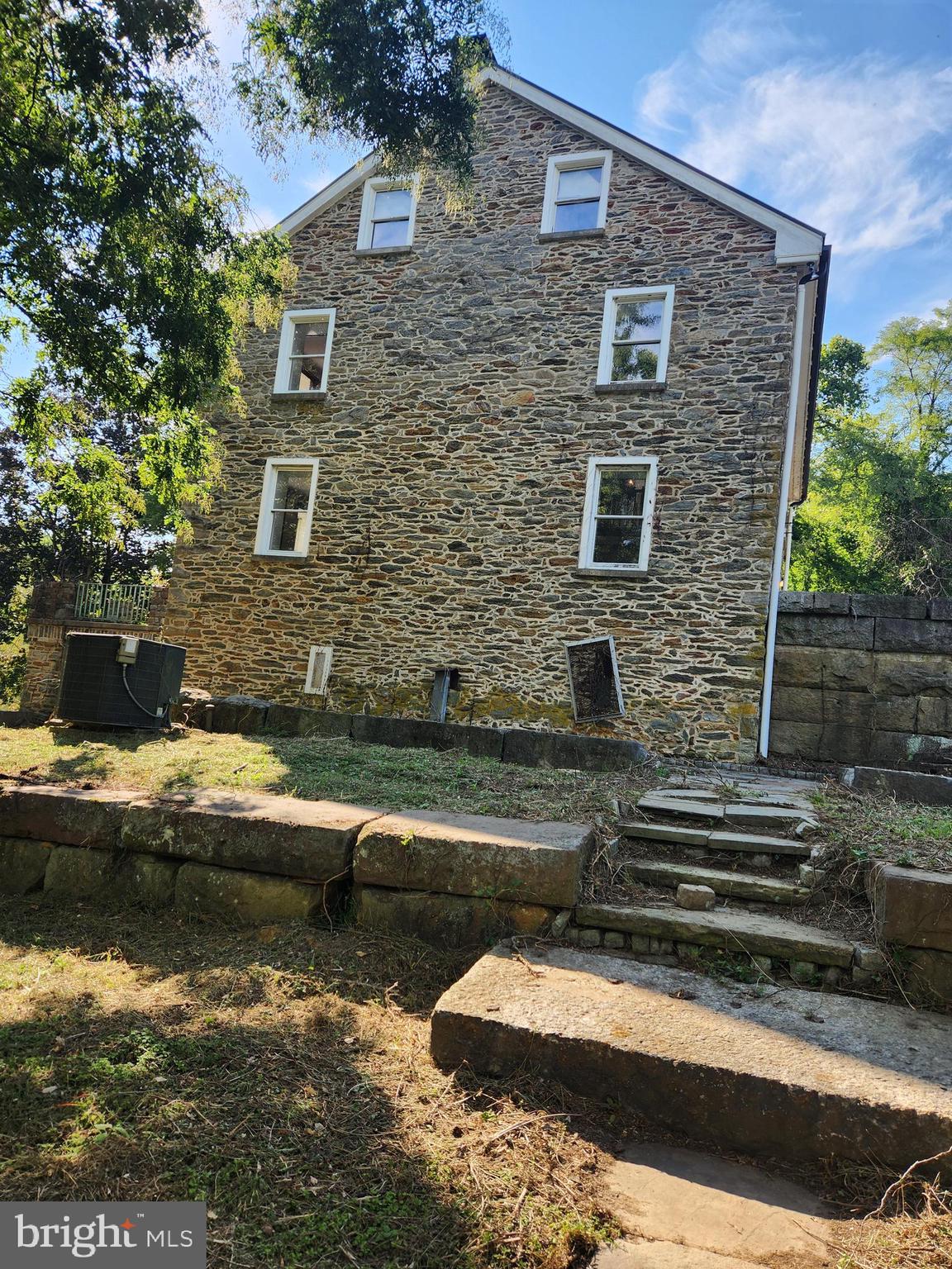 MANOR TWP - Farm