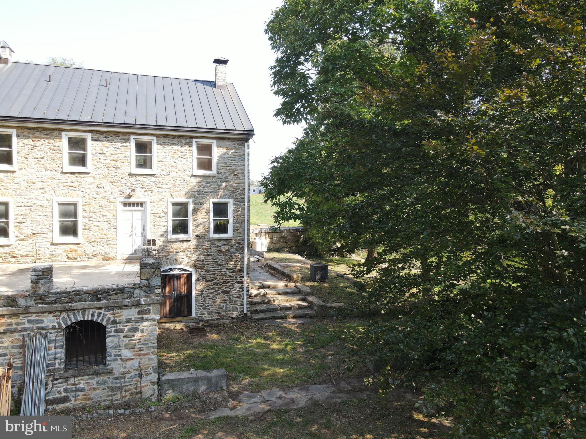 MANOR TWP - Farm