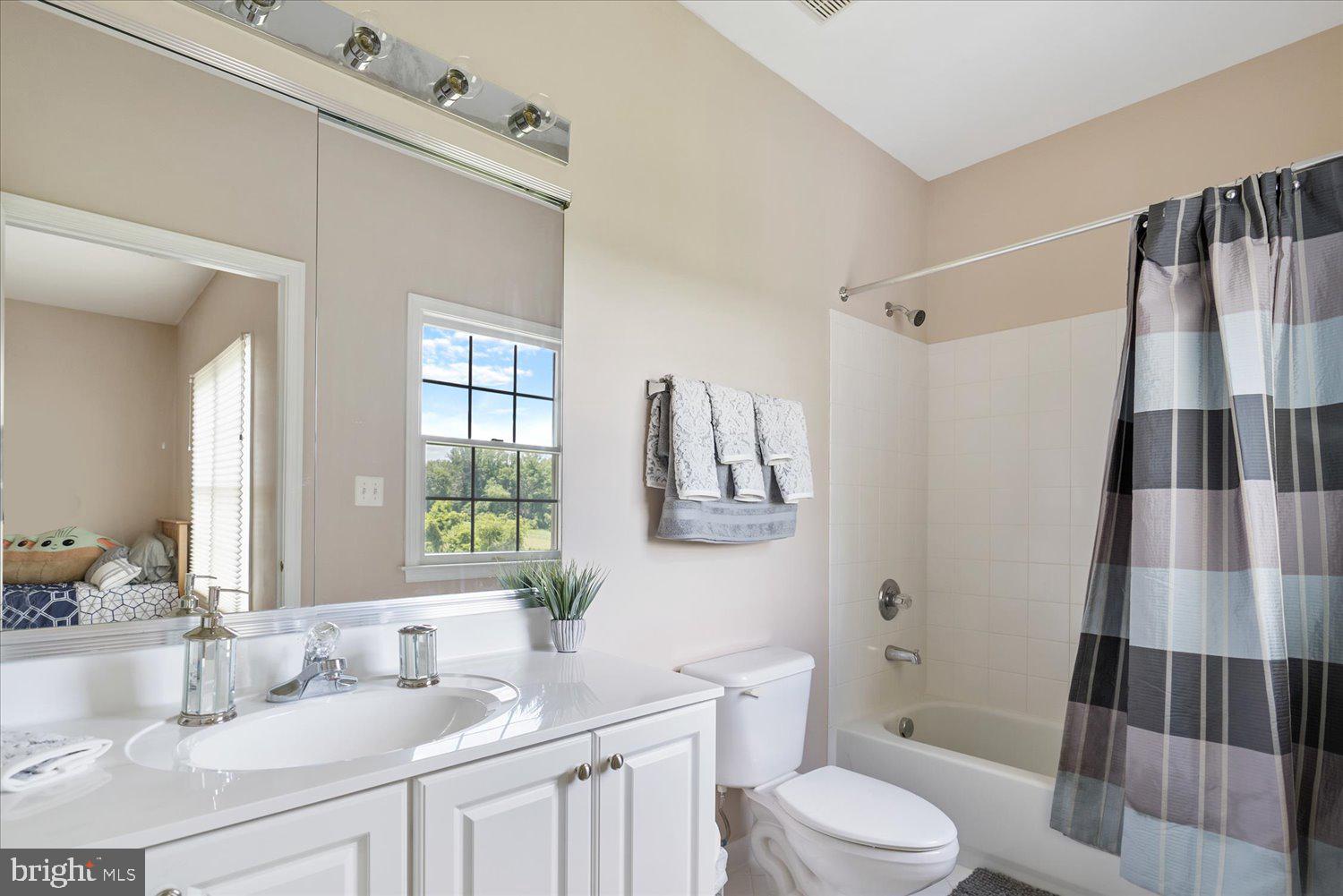 WILLOW VALE FARMS - Residential