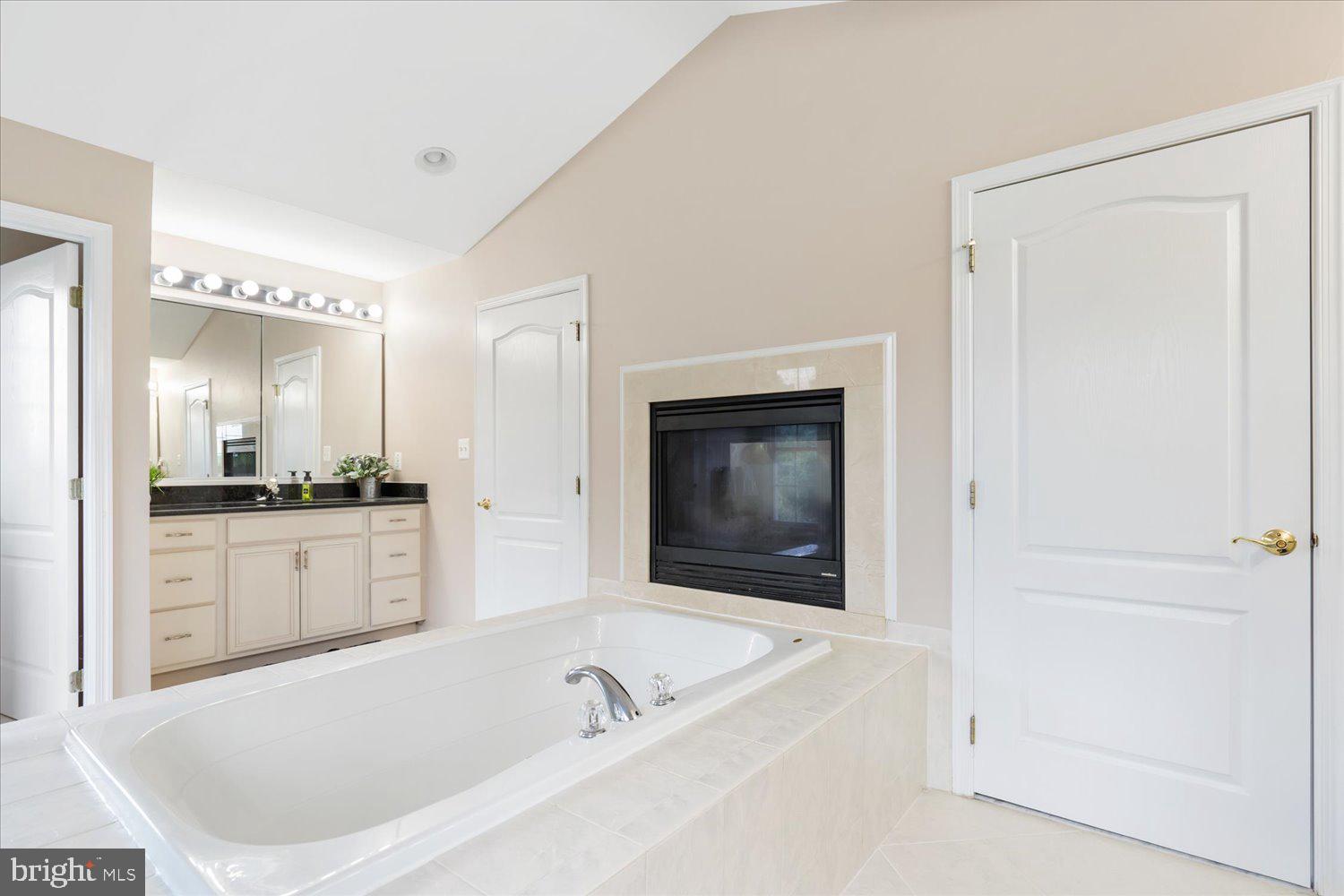 WILLOW VALE FARMS - Residential