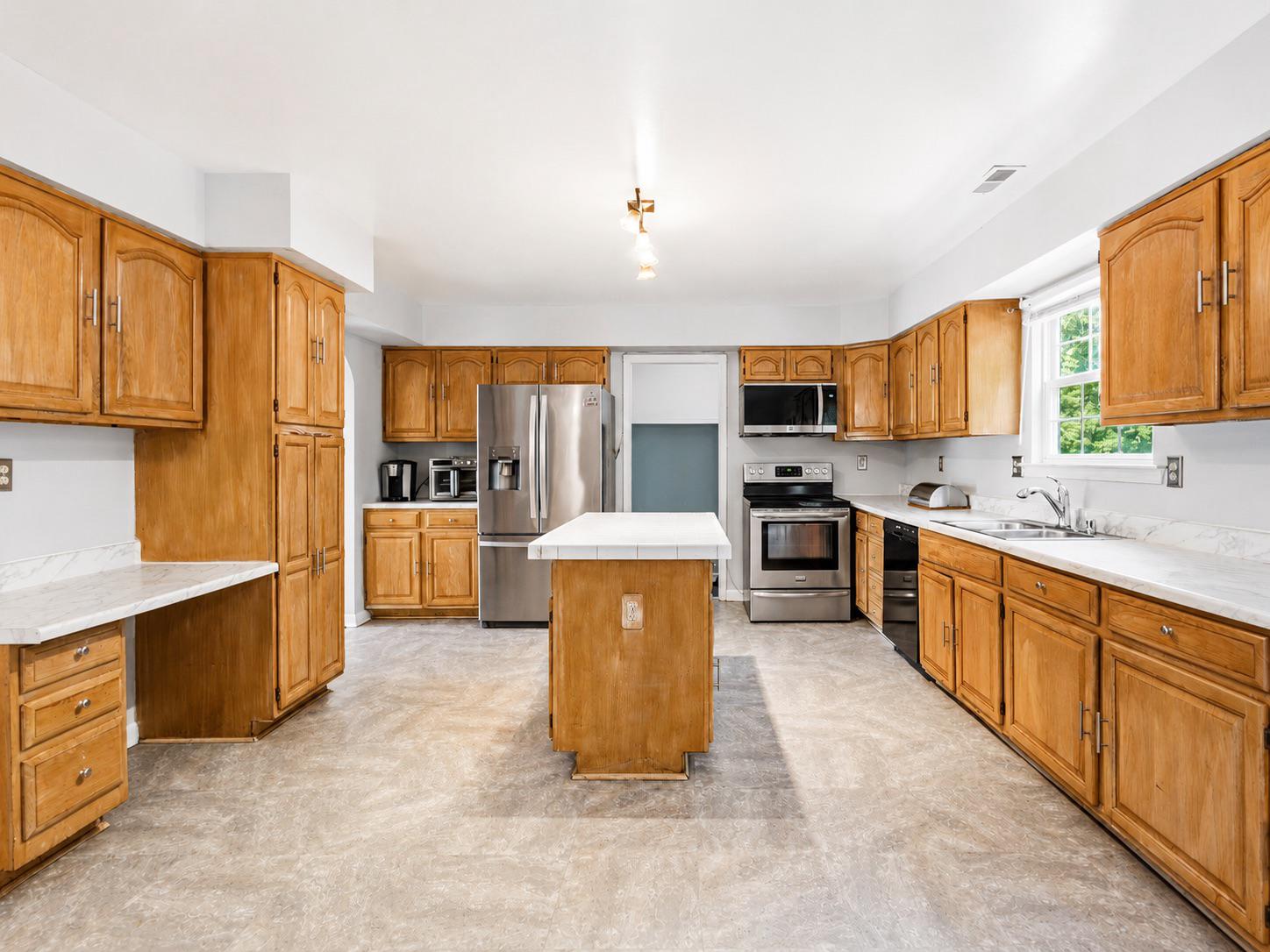 CLINTON DALE ESTATES - Residential