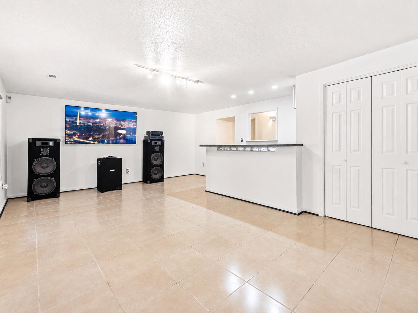 CLINTON DALE ESTATES - Residential