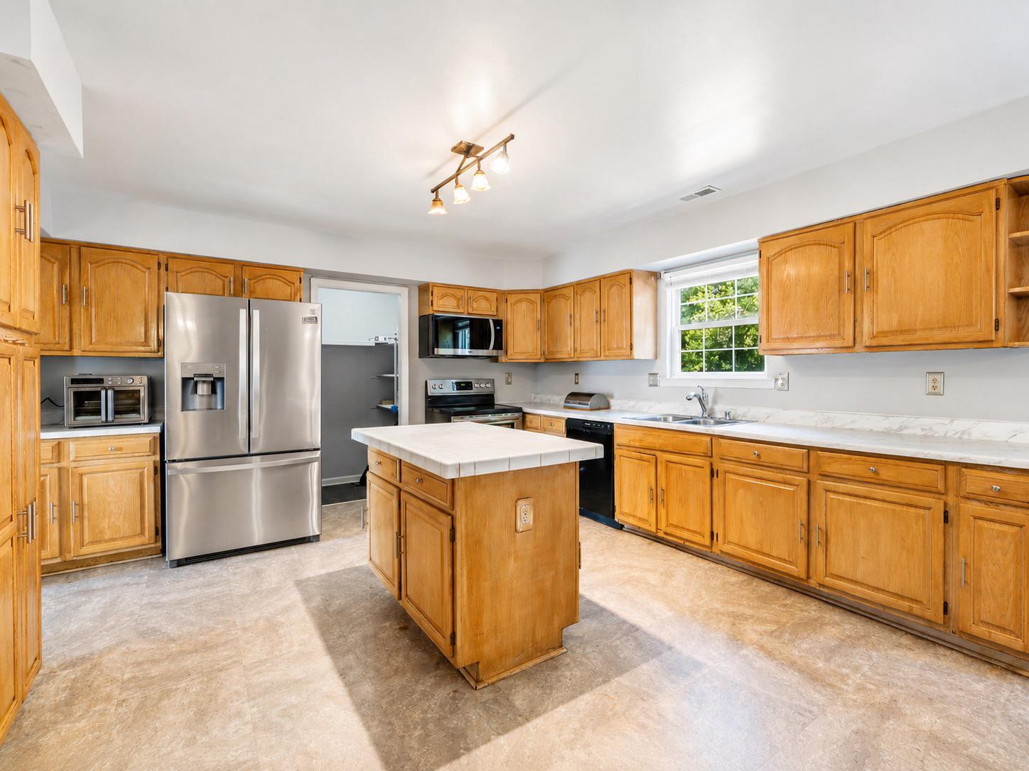 CLINTON DALE ESTATES - Residential