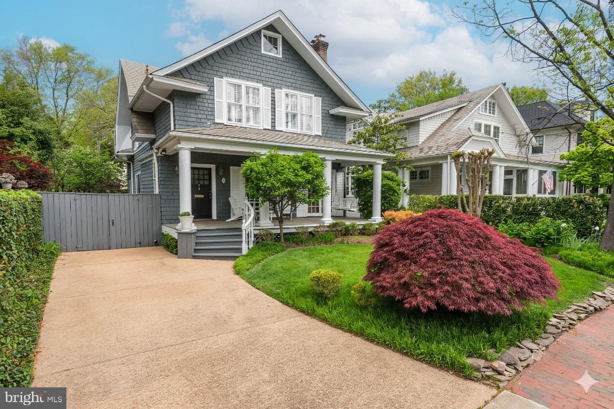 CHEVY CHASE VILLAGE - Residential
