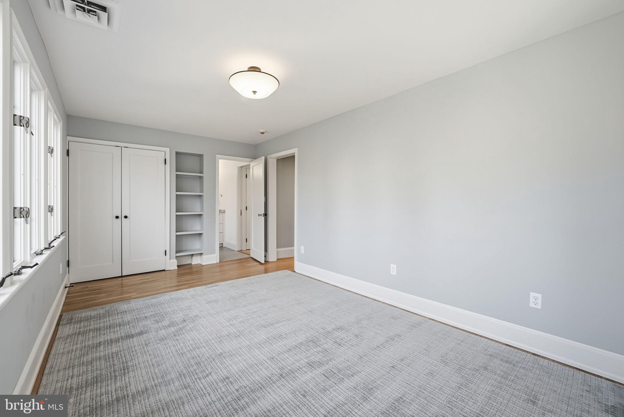 CHEVY CHASE VILLAGE - Residential