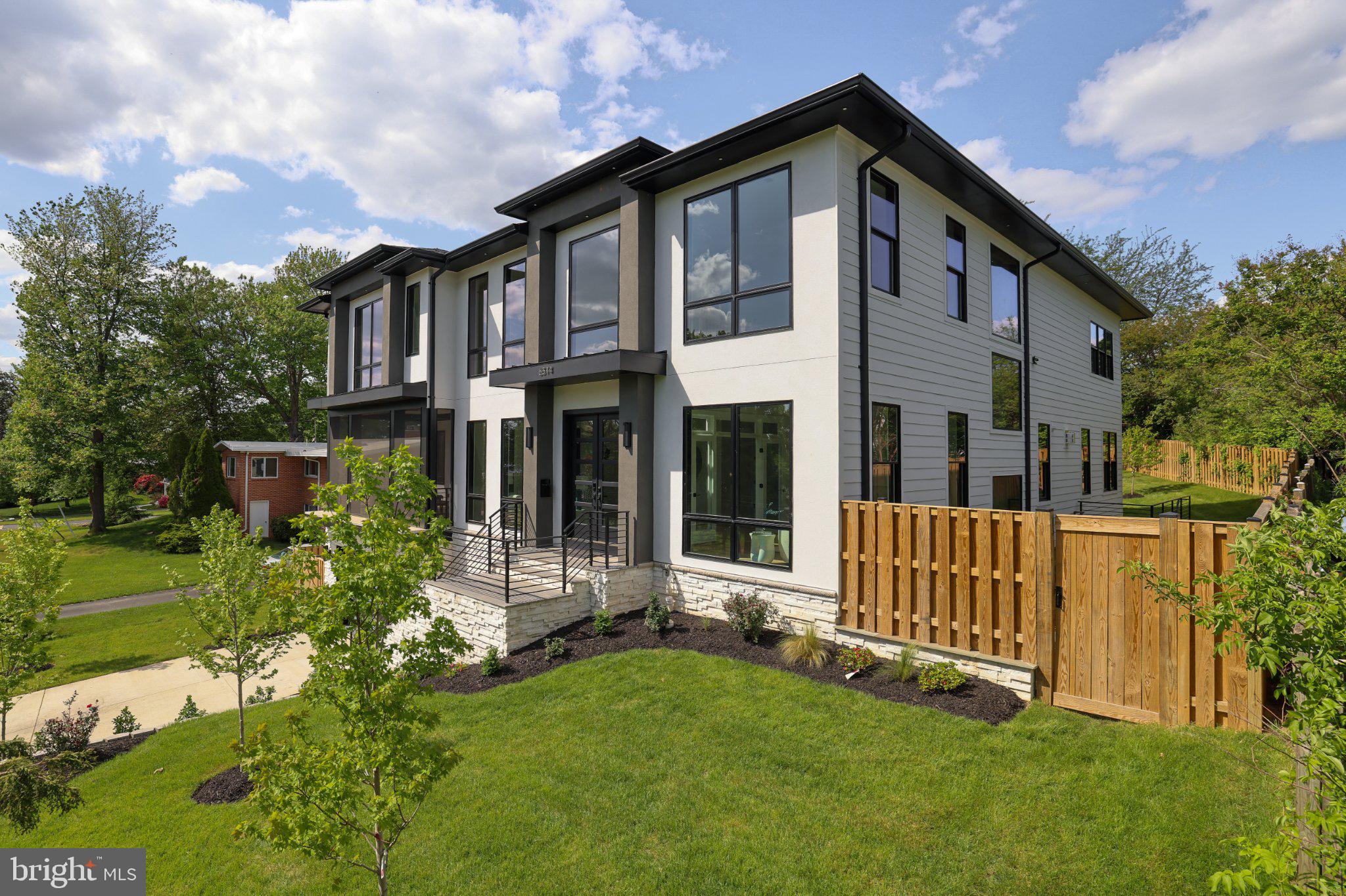 GRASS RIDGE - Residential
