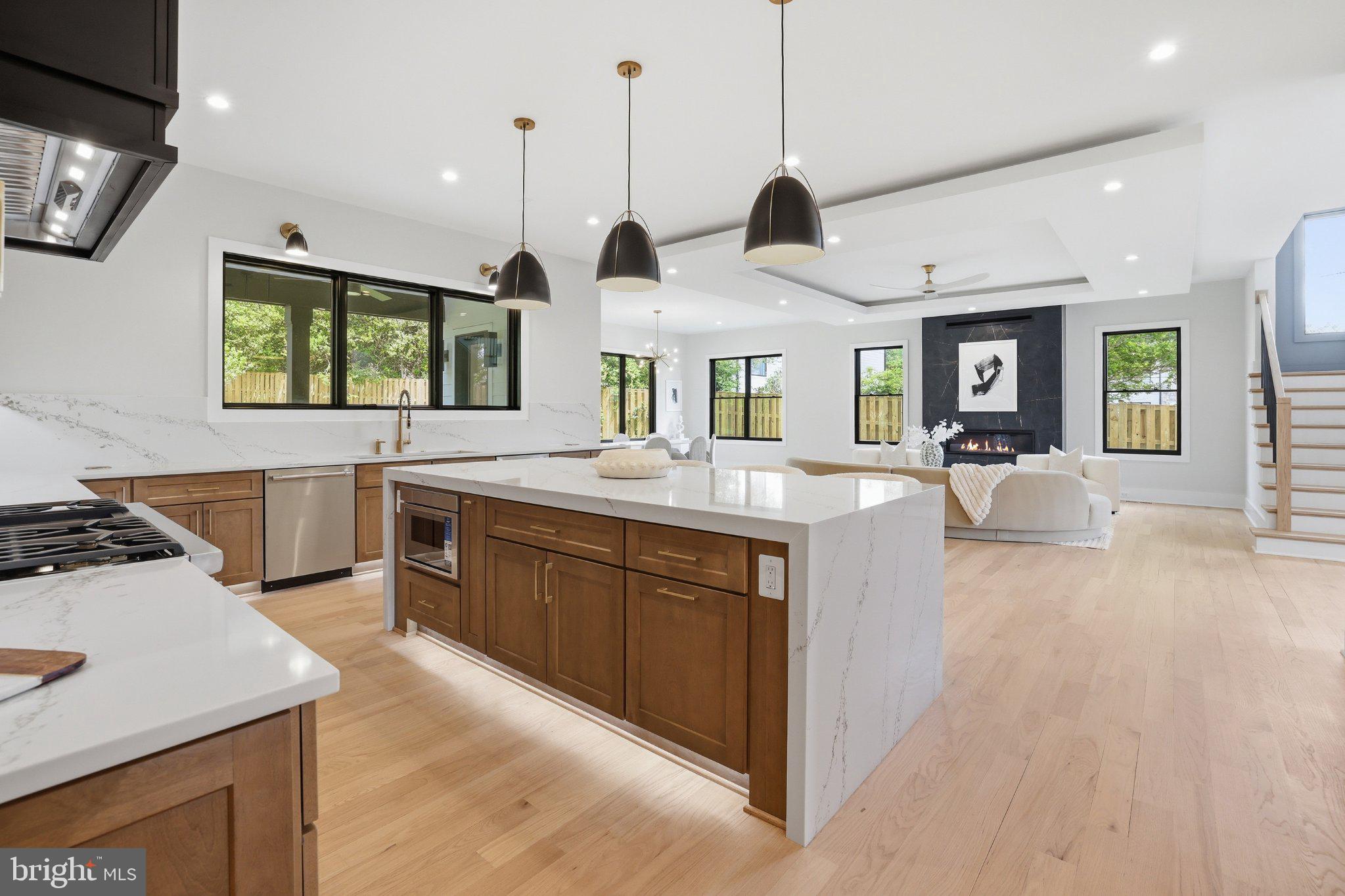 GRASS RIDGE - Residential